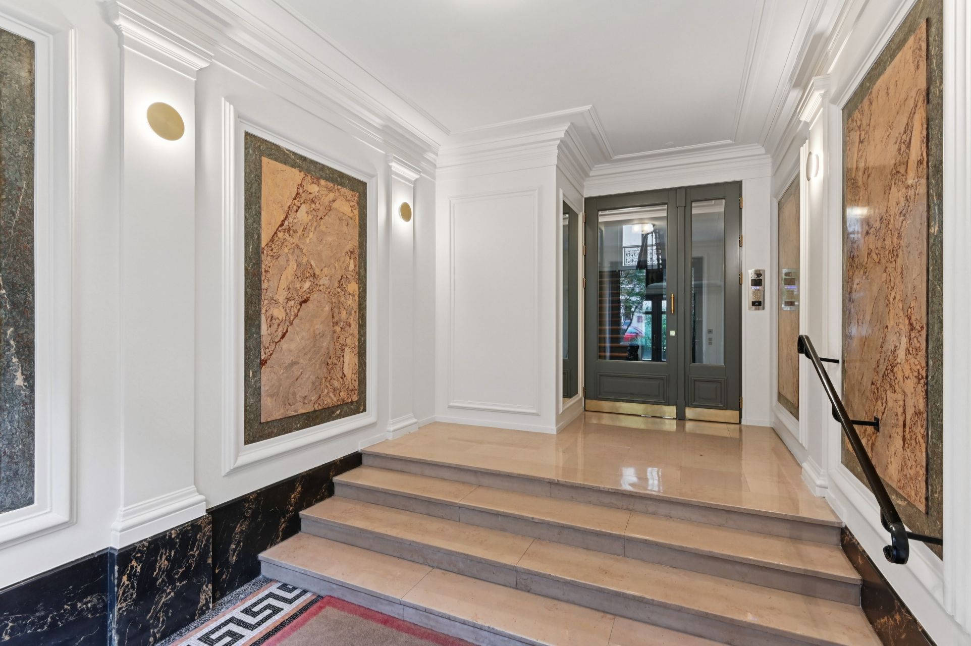 luxury apartment 5 Rooms for sale on PARIS (75008)