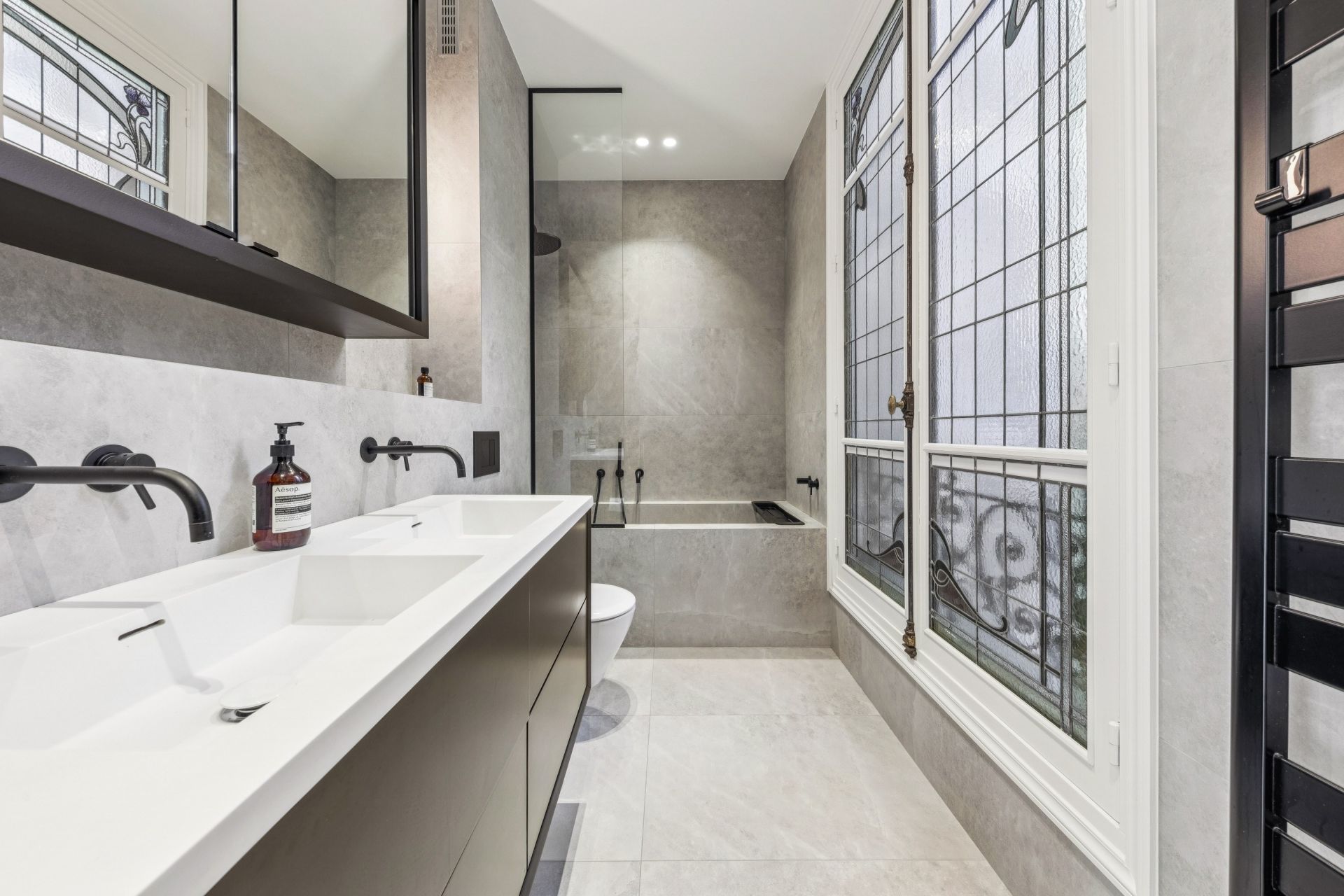 luxury apartment 6 Rooms for sale on PARIS (75010)