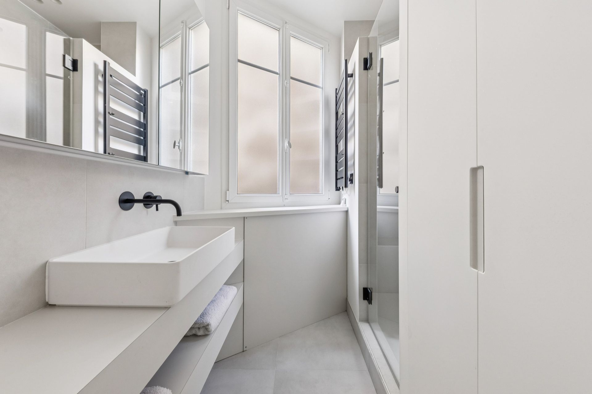 luxury apartment 6 Rooms for sale on PARIS (75010)