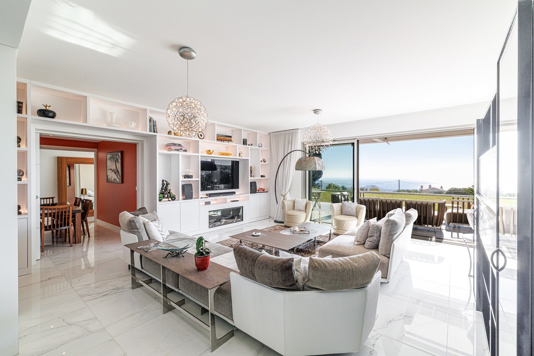 luxury apartment 6 Rooms for sale on NICE (06000)