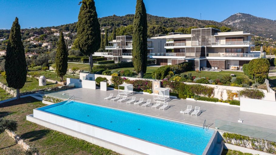 luxury apartment 6 Rooms for sale on NICE (06000)