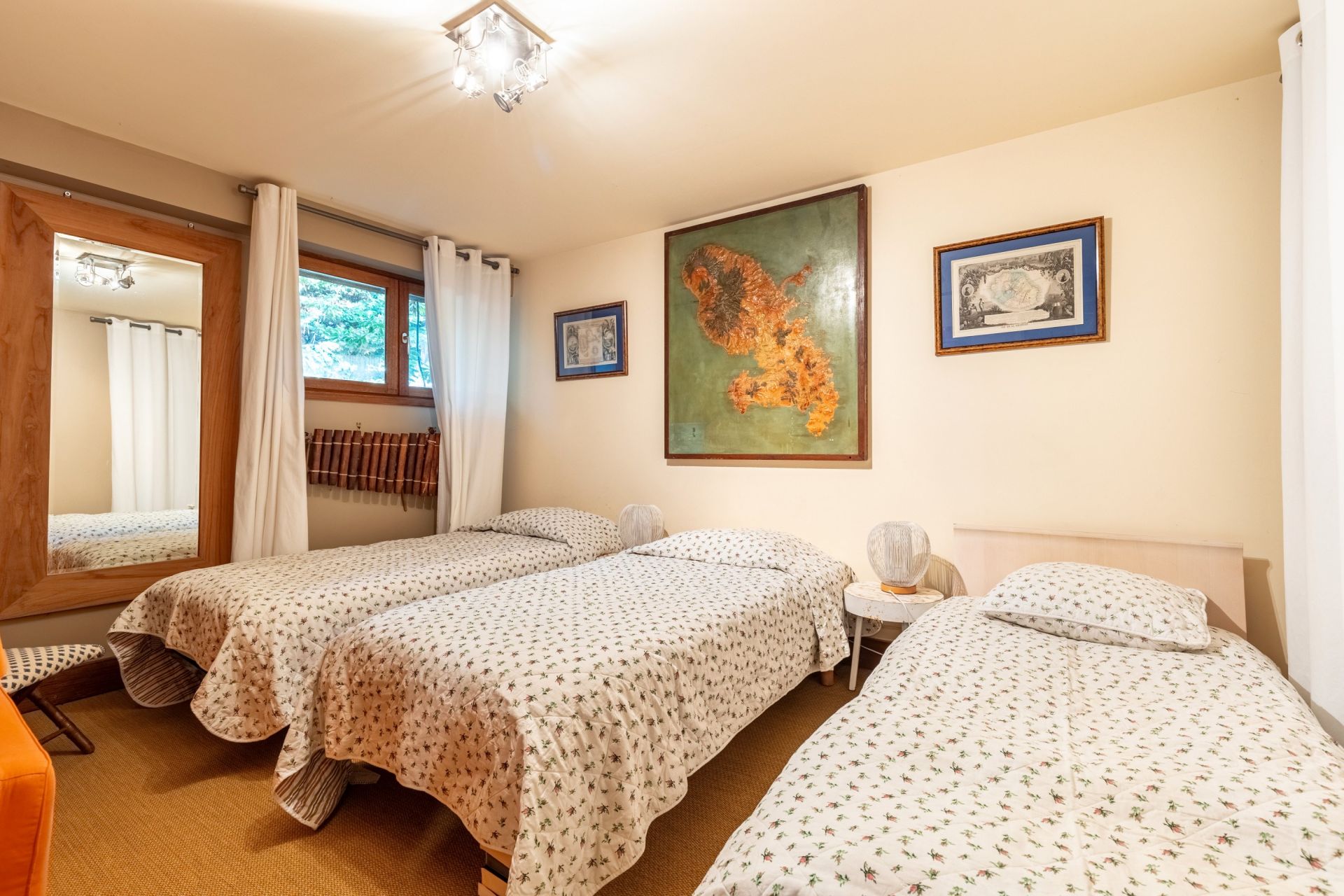 luxury house 7 Rooms for sale on CAP FERRET (33970)