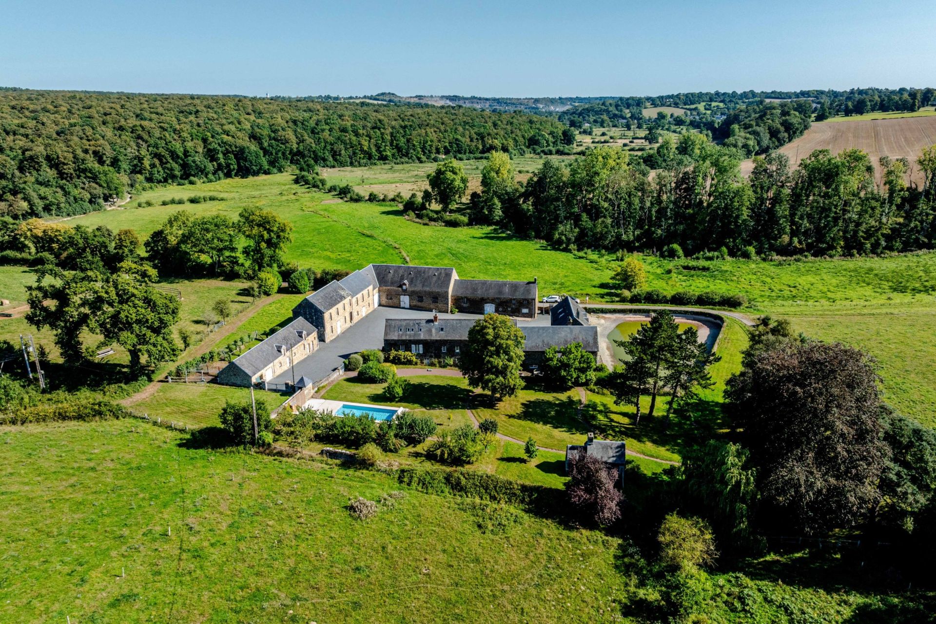 luxury house 19 Rooms for sale on BAYEUX (14400)