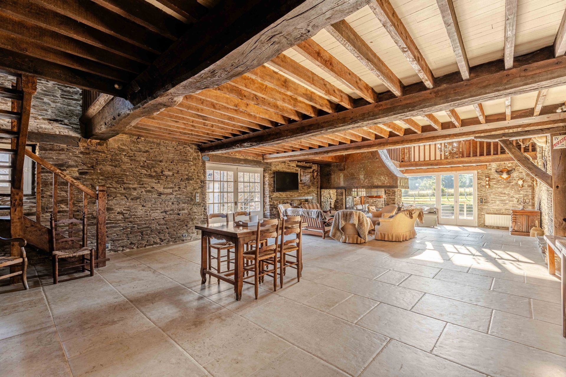 luxury house 19 Rooms for sale on BAYEUX (14400)