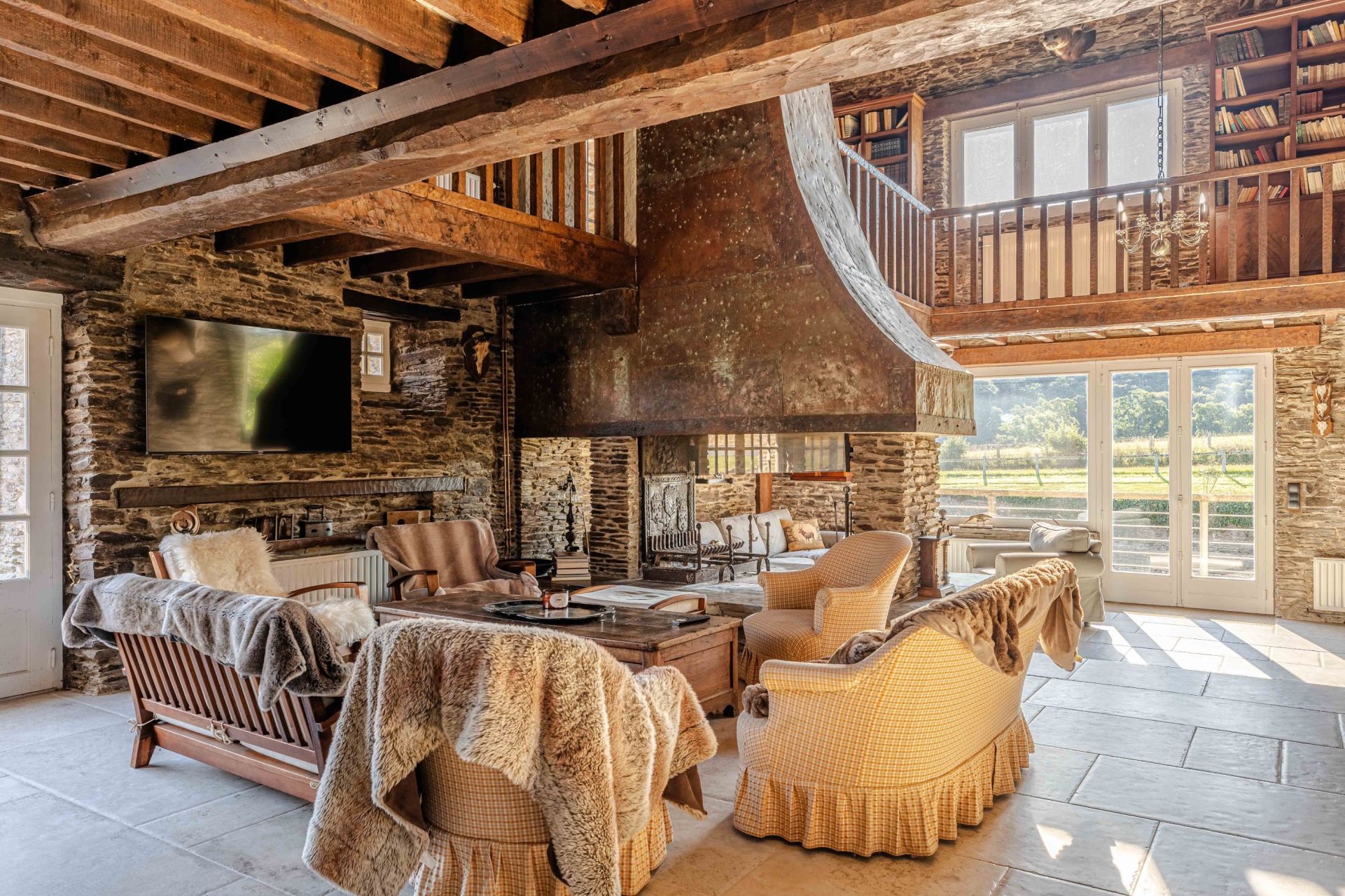 luxury house 19 Rooms for sale on BAYEUX (14400)