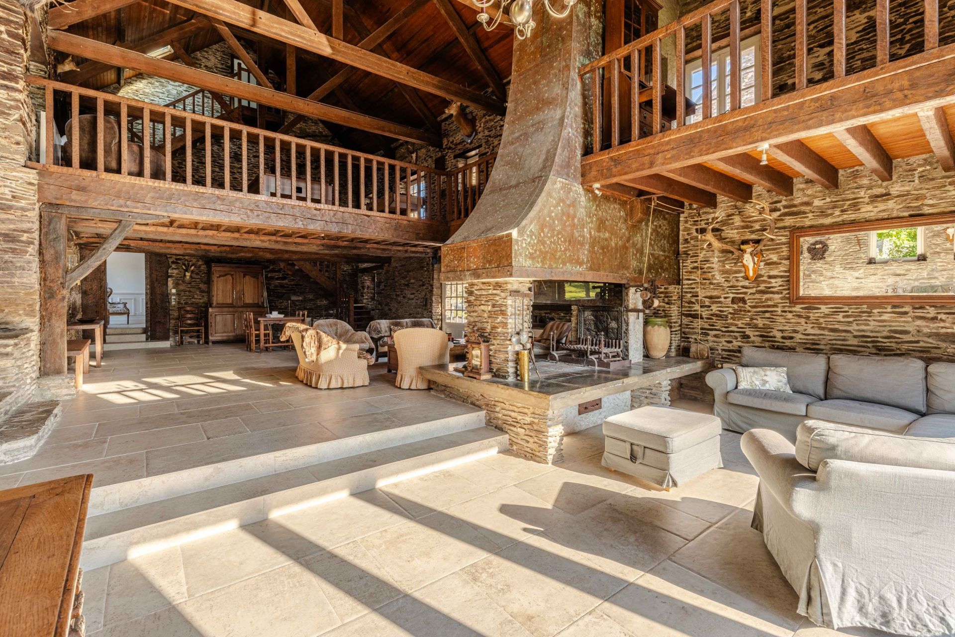 luxury house 19 Rooms for sale on BAYEUX (14400)