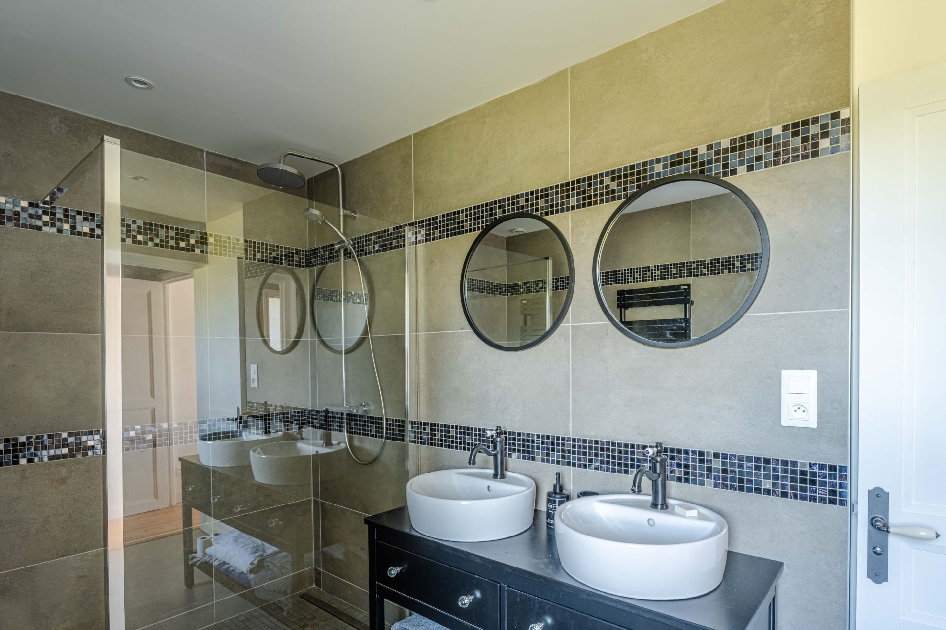 luxury house 19 Rooms for sale on BAYEUX (14400)