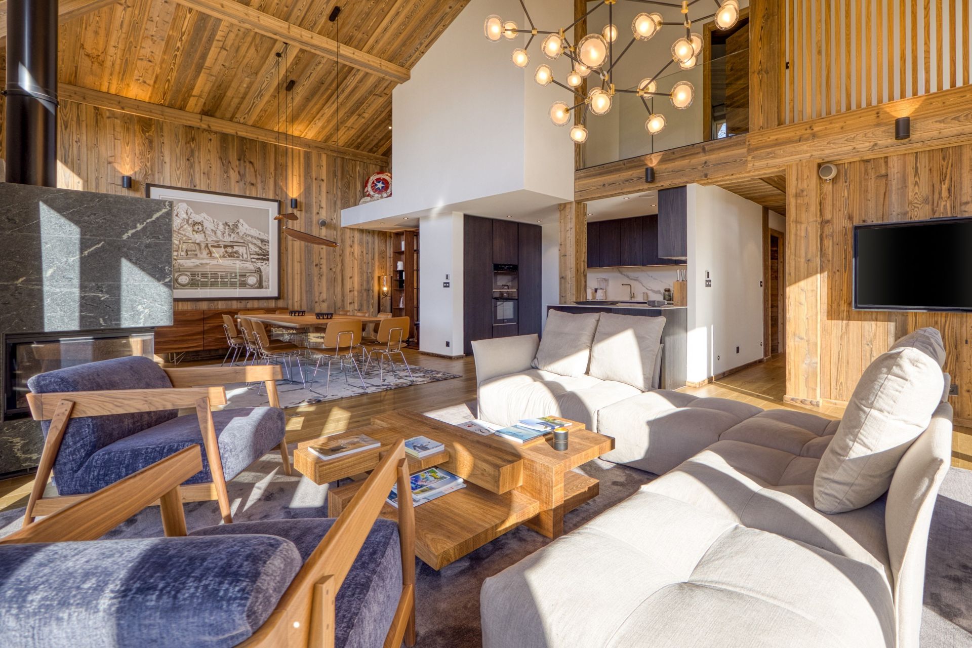 luxury chalet 8 Rooms for seasonal rent on MEGEVE (74120)