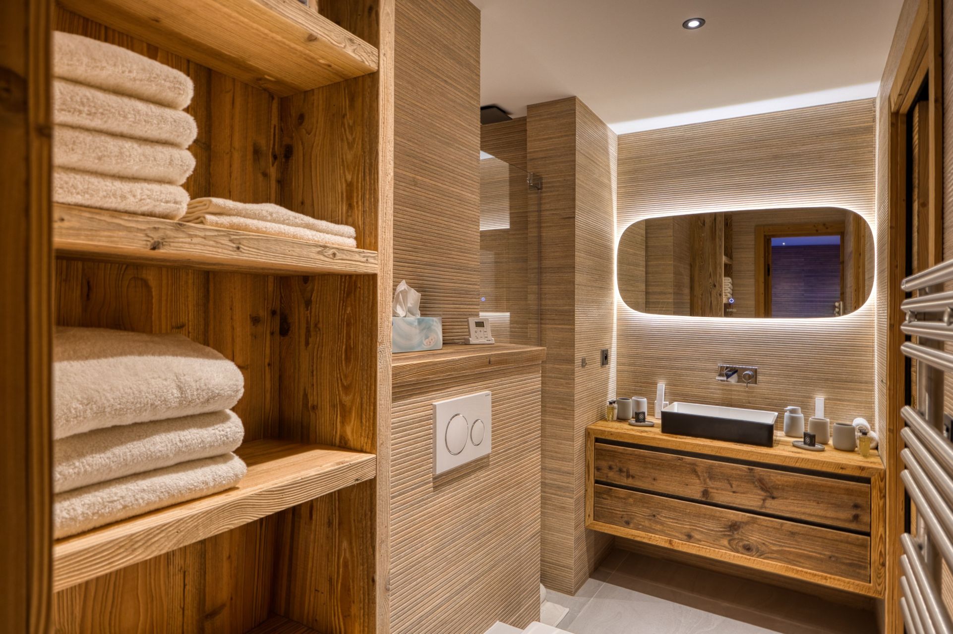 luxury chalet 8 Rooms for seasonal rent on MEGEVE (74120)