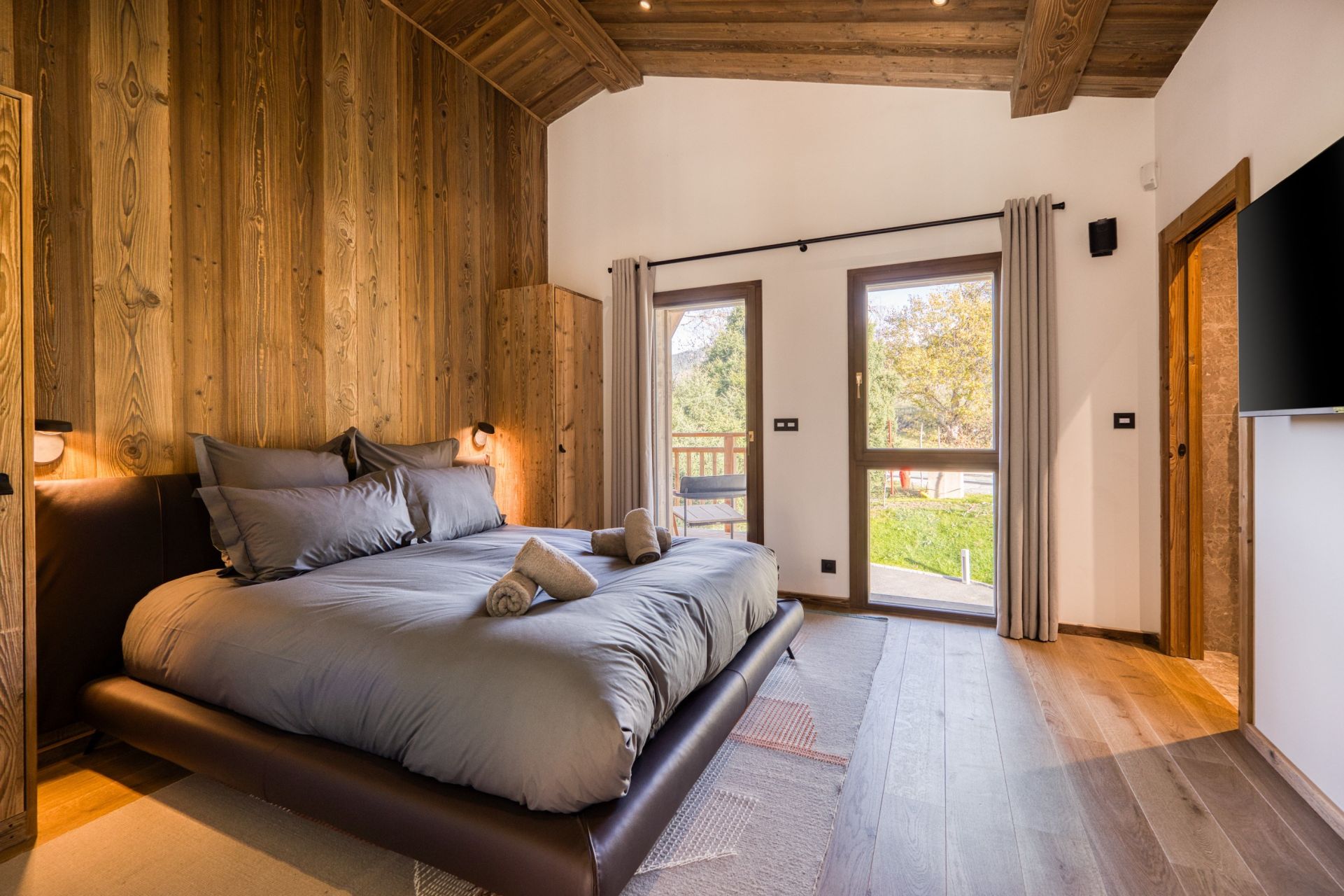 luxury chalet 8 Rooms for seasonal rent on MEGEVE (74120)