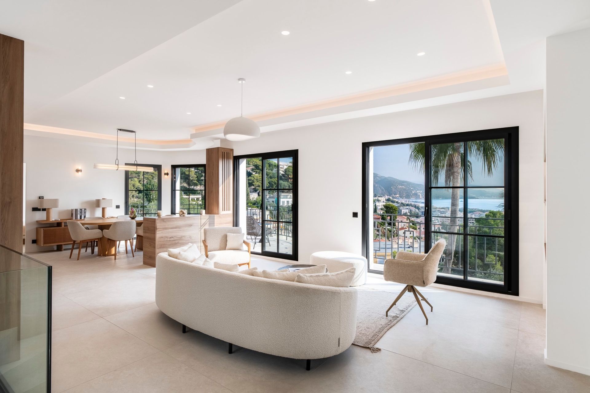 luxury villa 5 Rooms for sale on ROQUEBRUNE CAP MARTIN (06190)