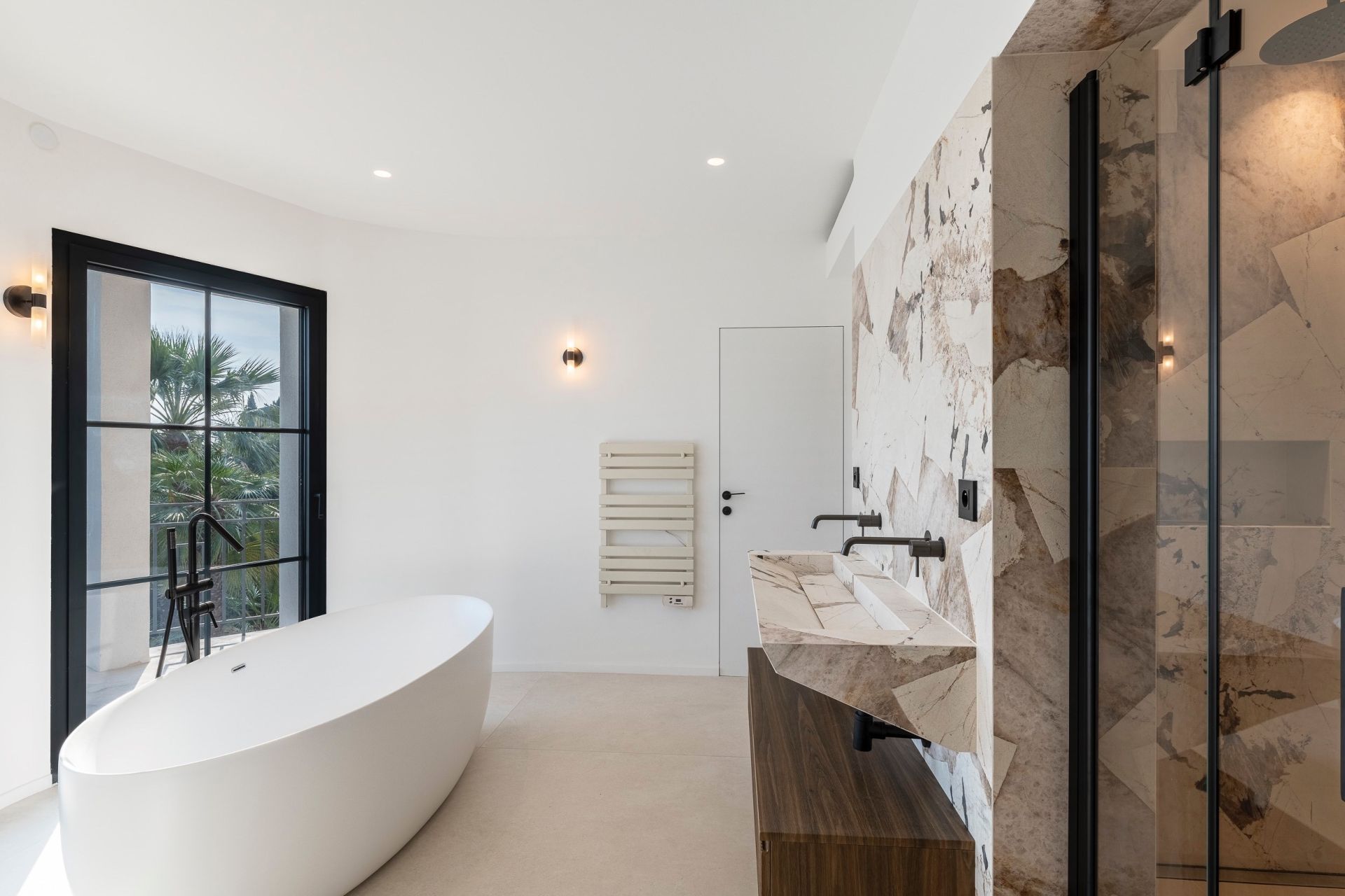 luxury villa 5 Rooms for sale on ROQUEBRUNE CAP MARTIN (06190)