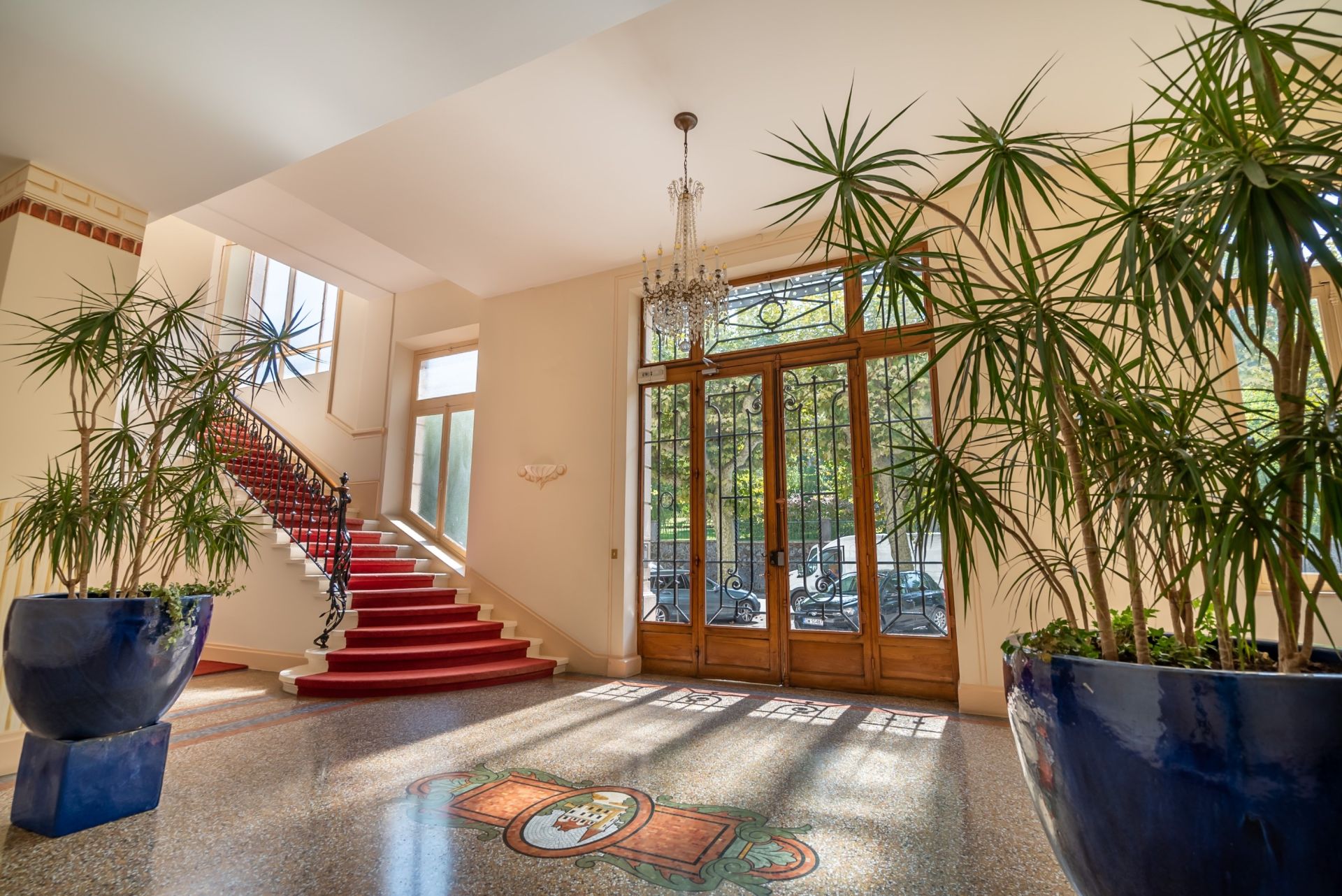 luxury apartment 7 Rooms for sale on EVIAN LES BAINS (74500)