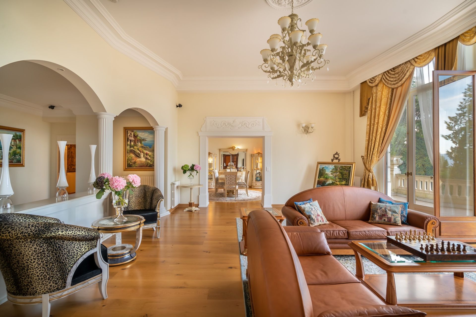 luxury apartment 7 Rooms for sale on EVIAN LES BAINS (74500)