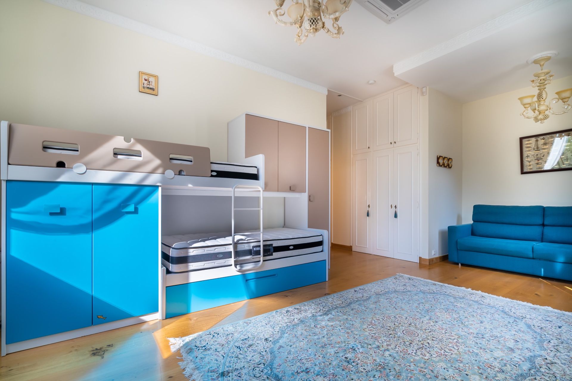 luxury apartment 7 Rooms for sale on EVIAN LES BAINS (74500)