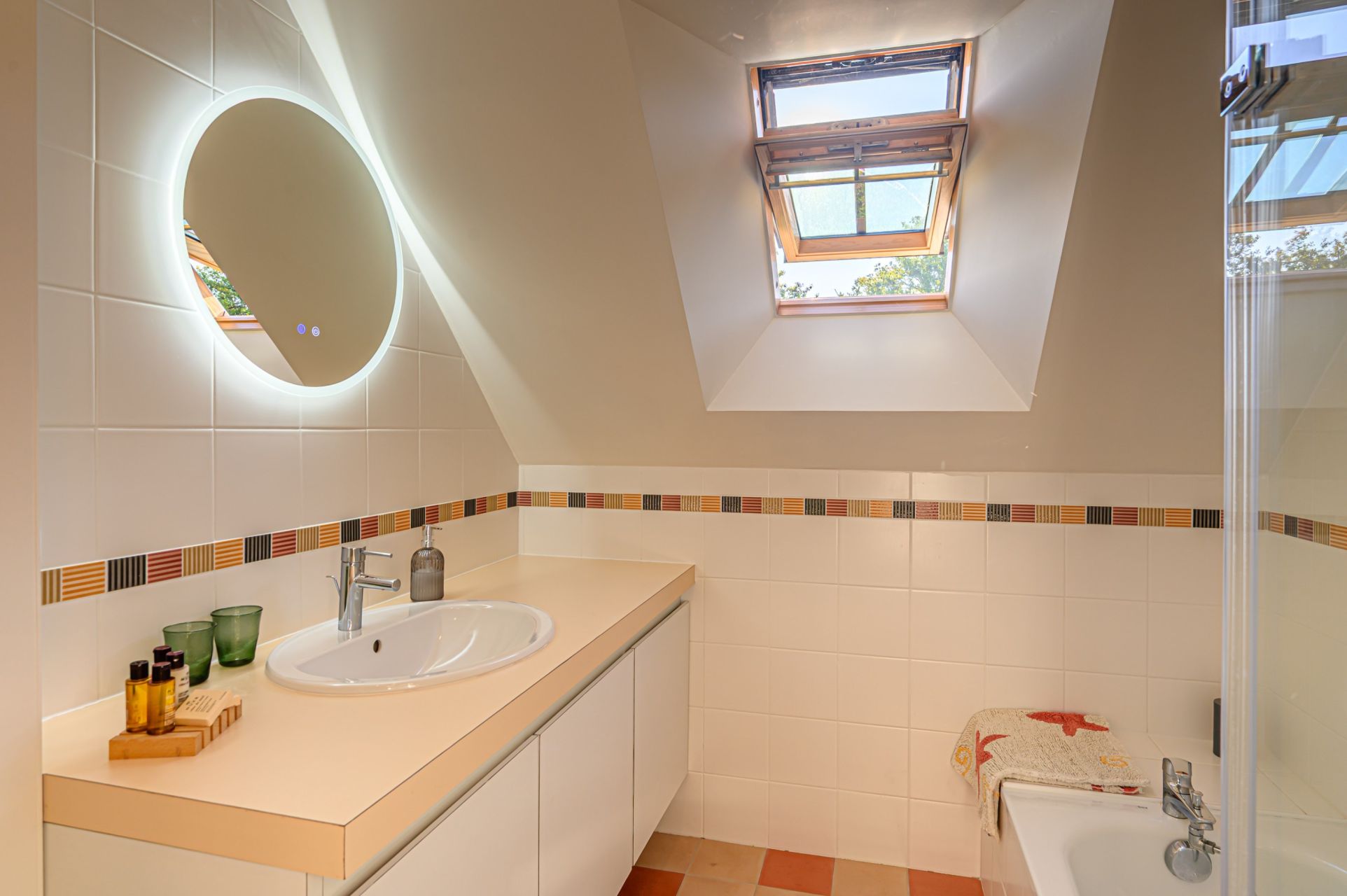 luxury house 4 Rooms for seasonal rent on ARRADON (56610)