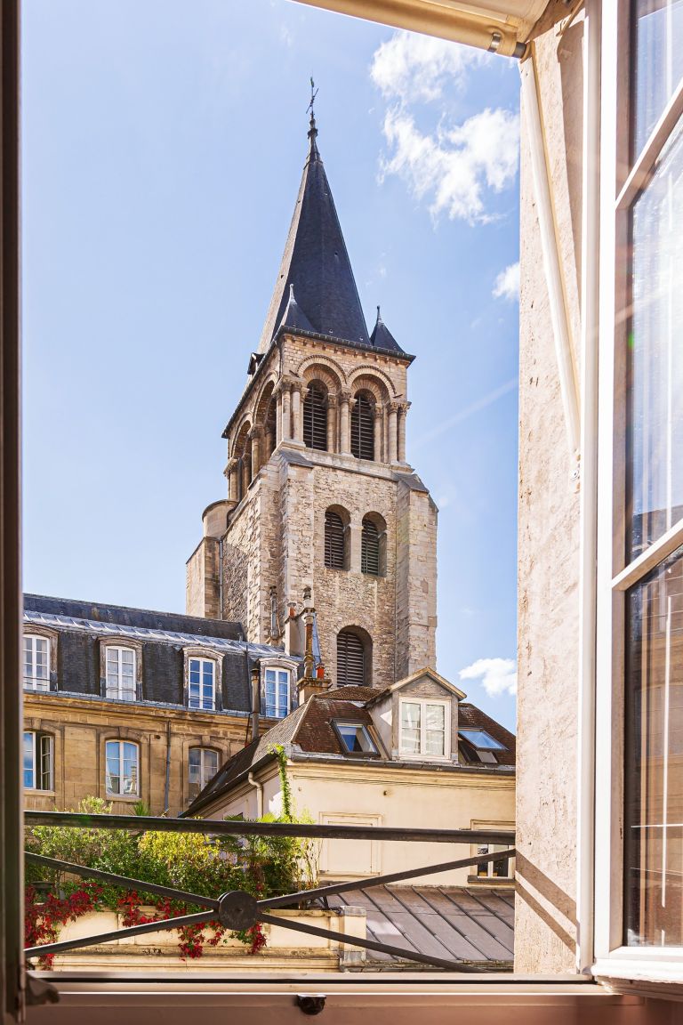 luxury apartment 5 Rooms for sale on PARIS (75006)