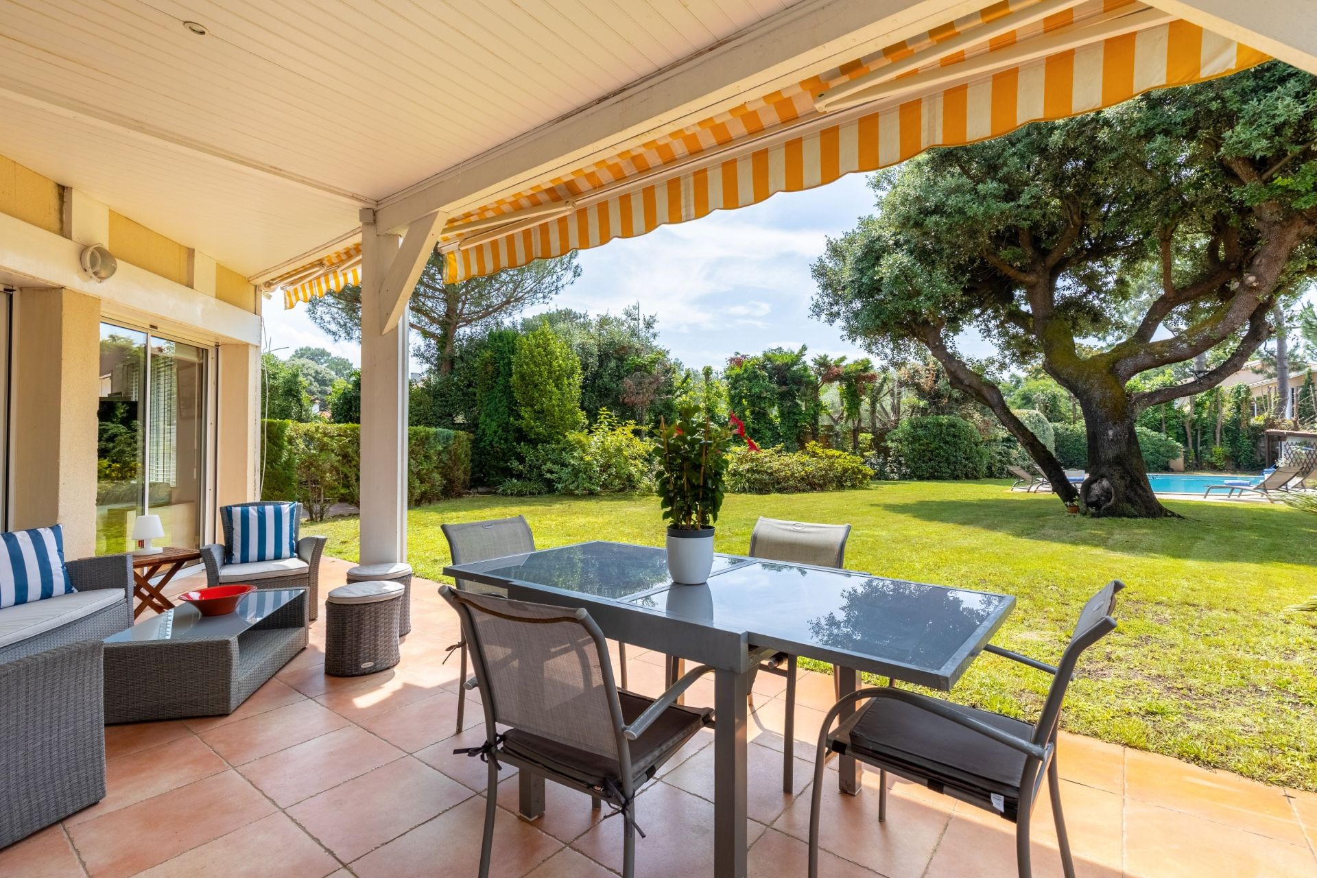 luxury house 6 Rooms for sale on PYLA SUR MER (33115)