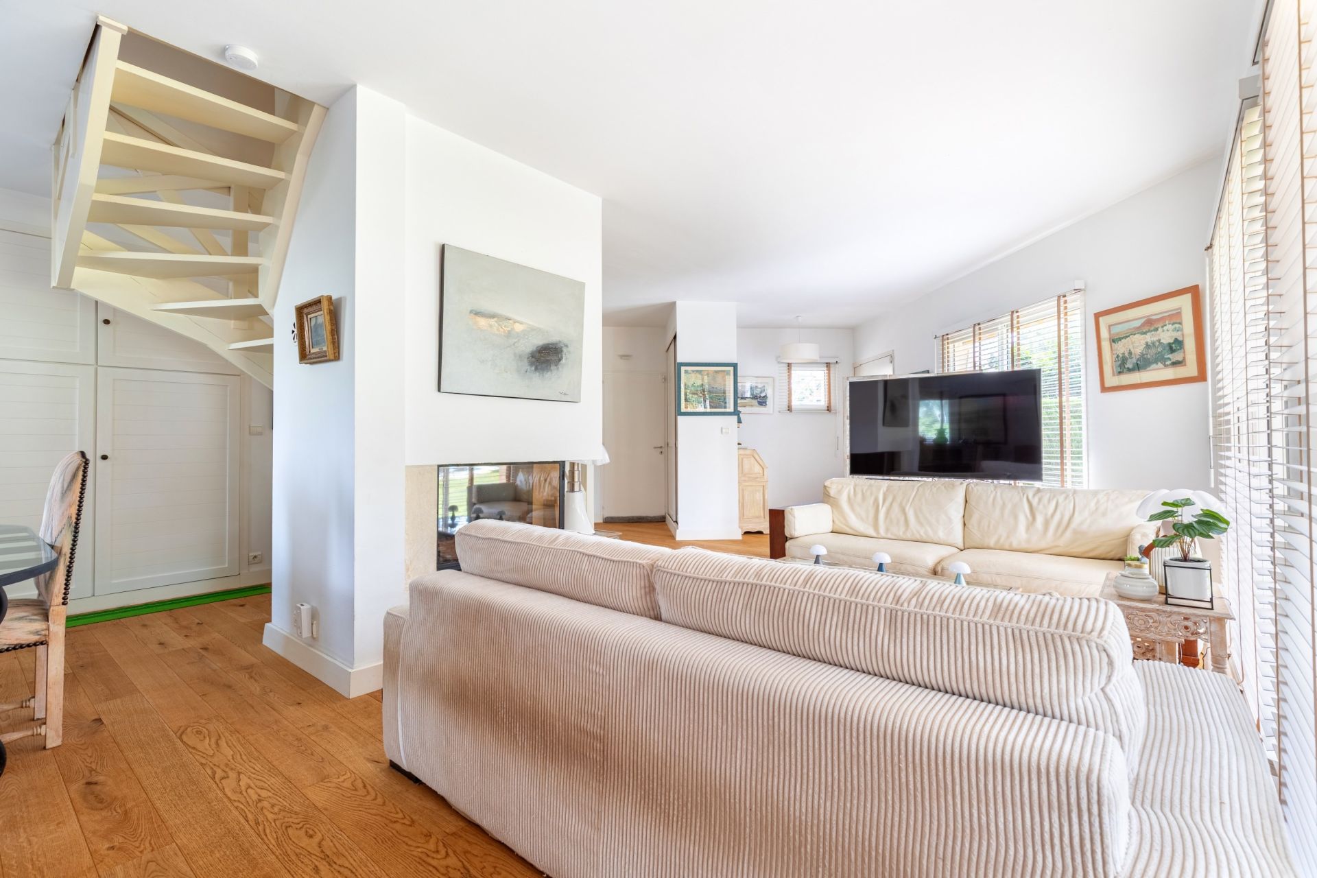 luxury house 6 Rooms for sale on PYLA SUR MER (33115)