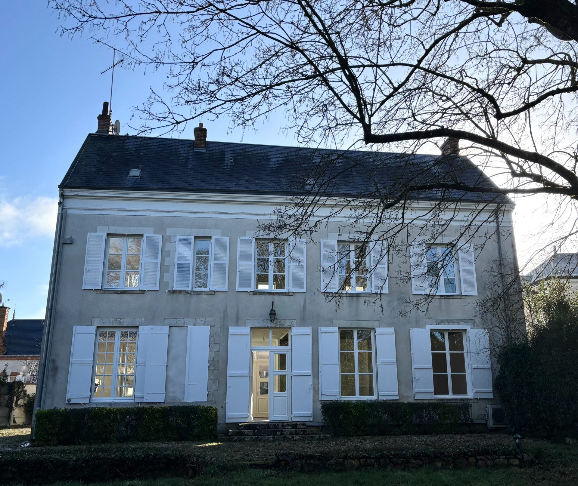 mansion 8 Rooms for sale on OLIVET (45160)