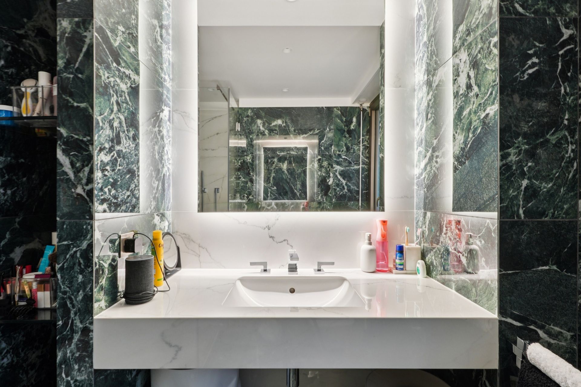 luxury apartment 9 Rooms for sale on NEUILLY SUR SEINE (92200)