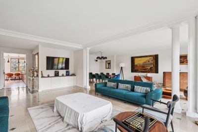 Sale Luxury apartment Neuilly-sur-Seine 9 Rooms 255 m²