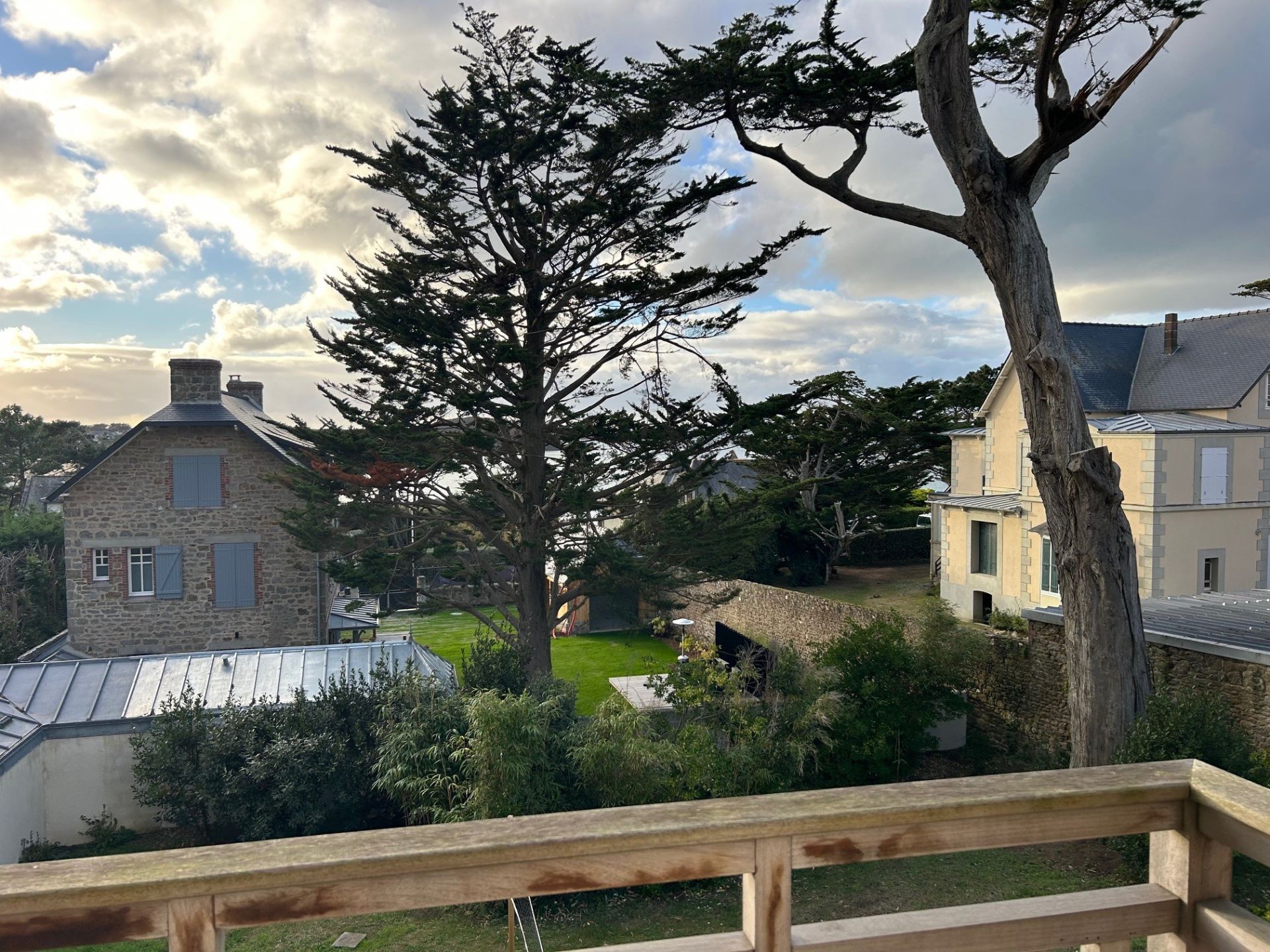 luxury house 10 Rooms for sale on ST LUNAIRE (35800)