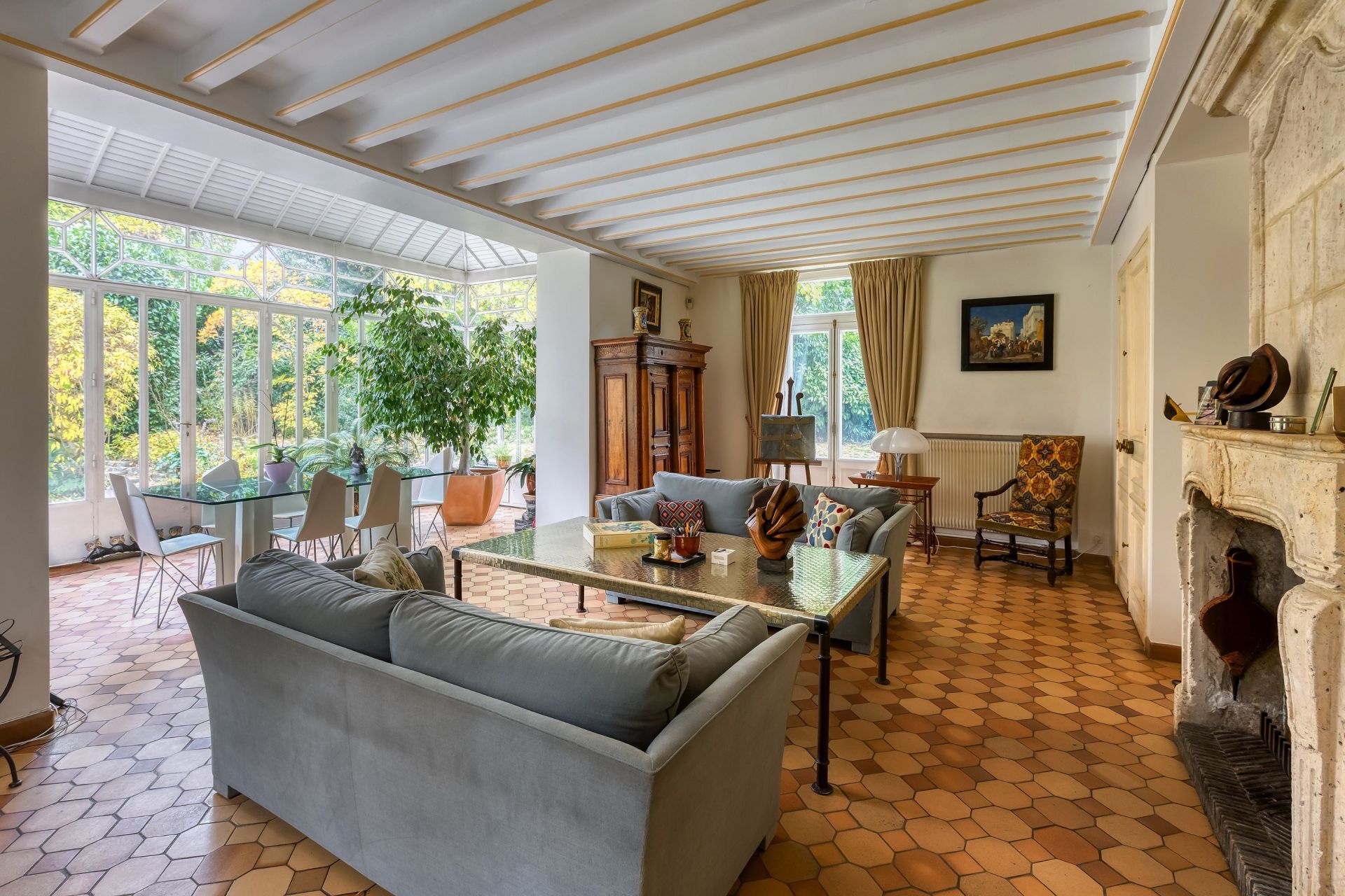 luxury house 12 Rooms for sale on MARNES LA COQUETTE (92430)