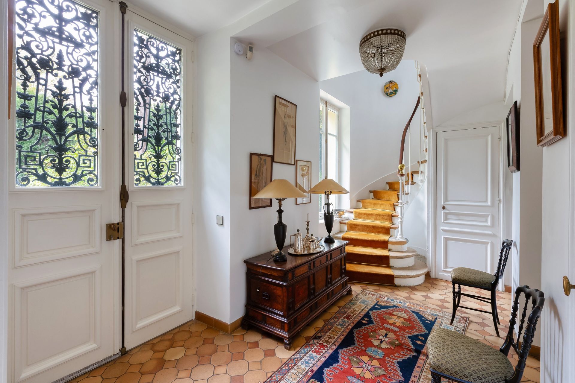 luxury house 12 Rooms for sale on MARNES LA COQUETTE (92430)