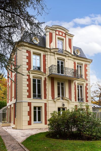 Sale Luxury house Marnes-la-Coquette 12 Rooms 413 m²