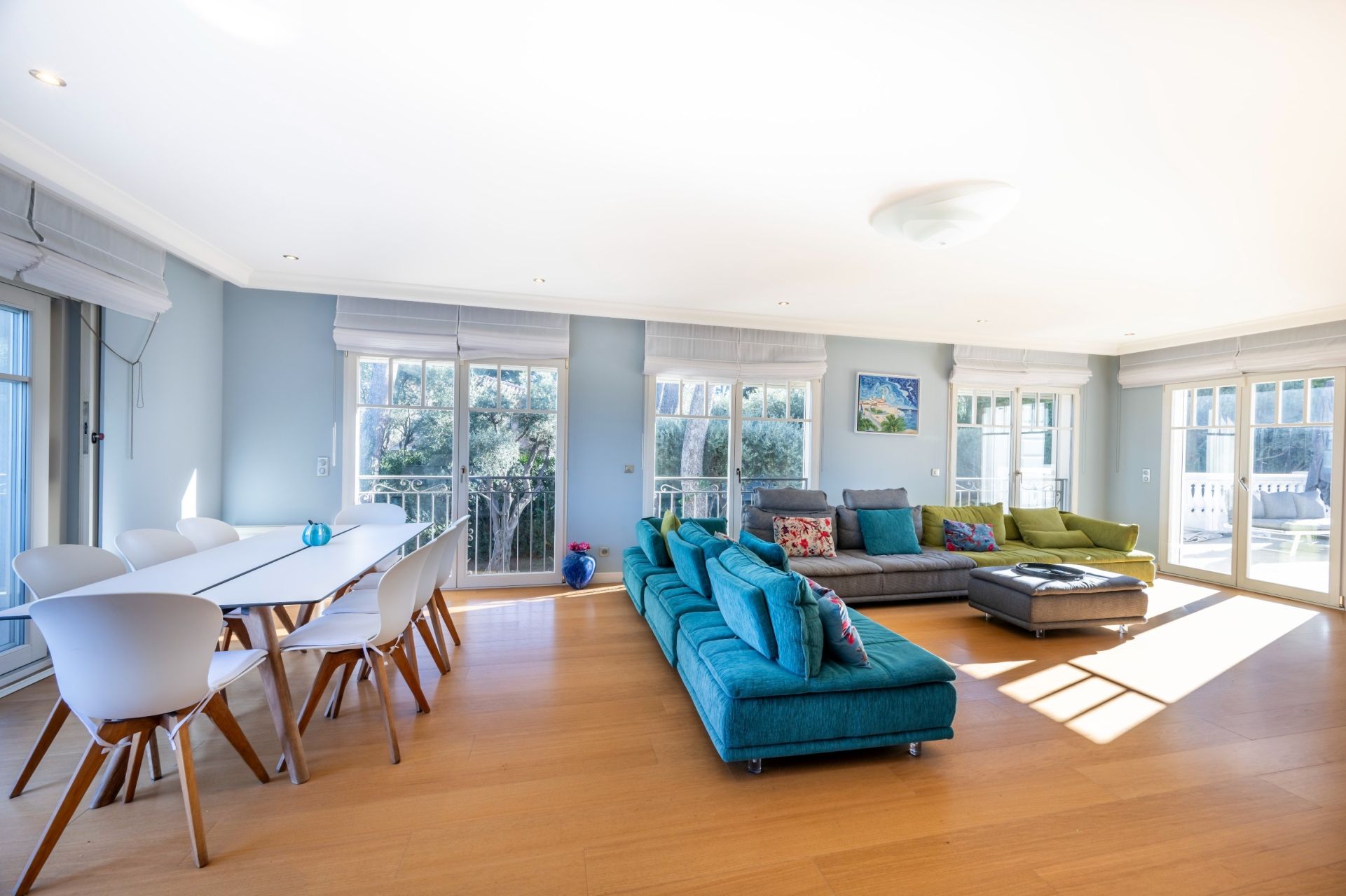 luxury villa 5 Rooms for sale on CAP D ANTIBES (06160)