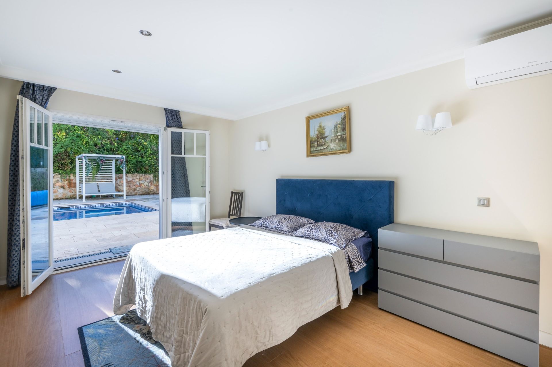 villa de luxe 5 Pièces en vente sur CAP D ANTIBES (06160)