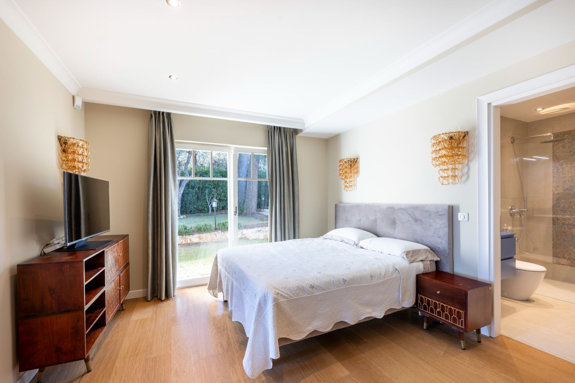 villa de luxe 5 Pièces en vente sur CAP D ANTIBES (06160)