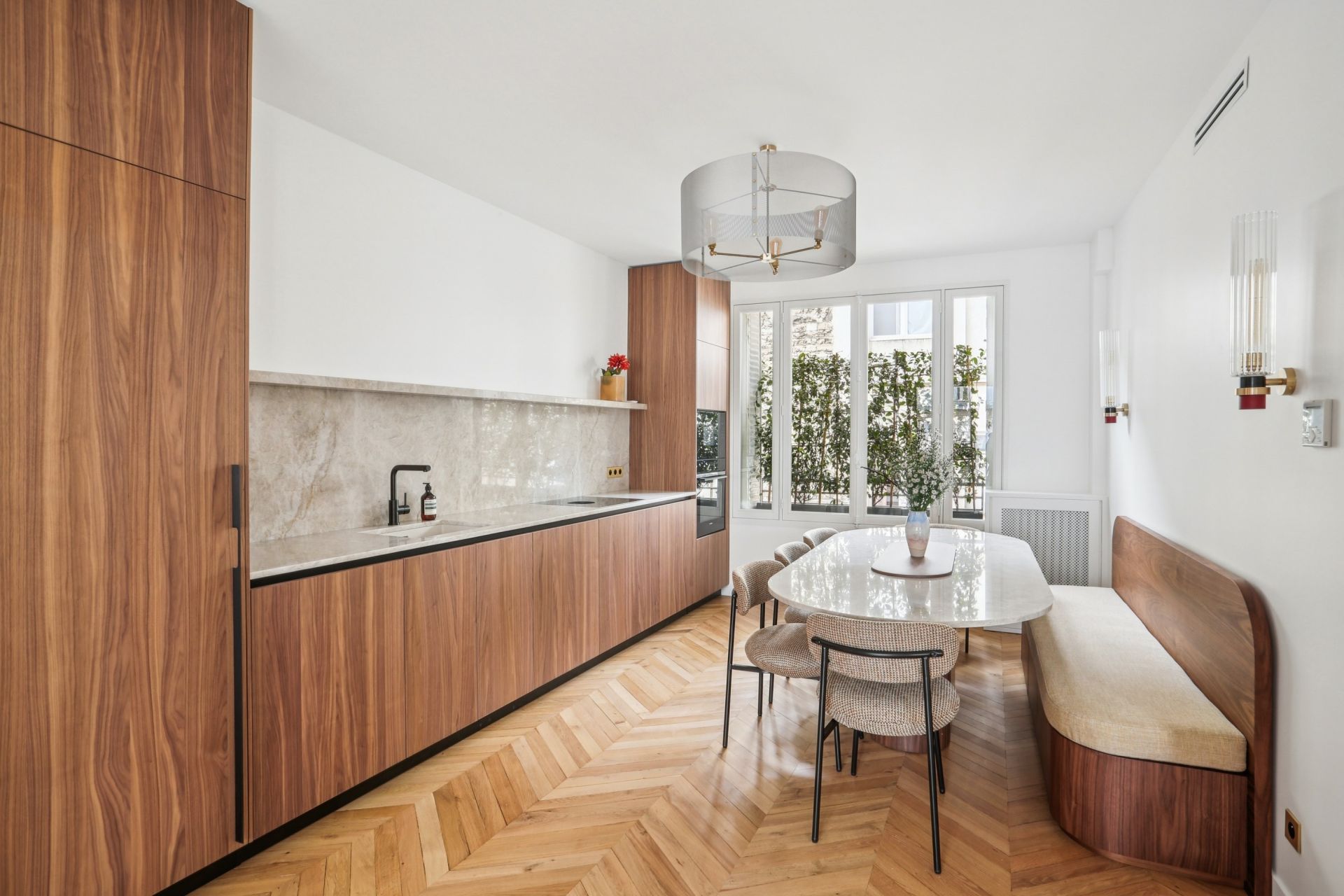 luxury apartment 5 Rooms for sale on PARIS (75007)