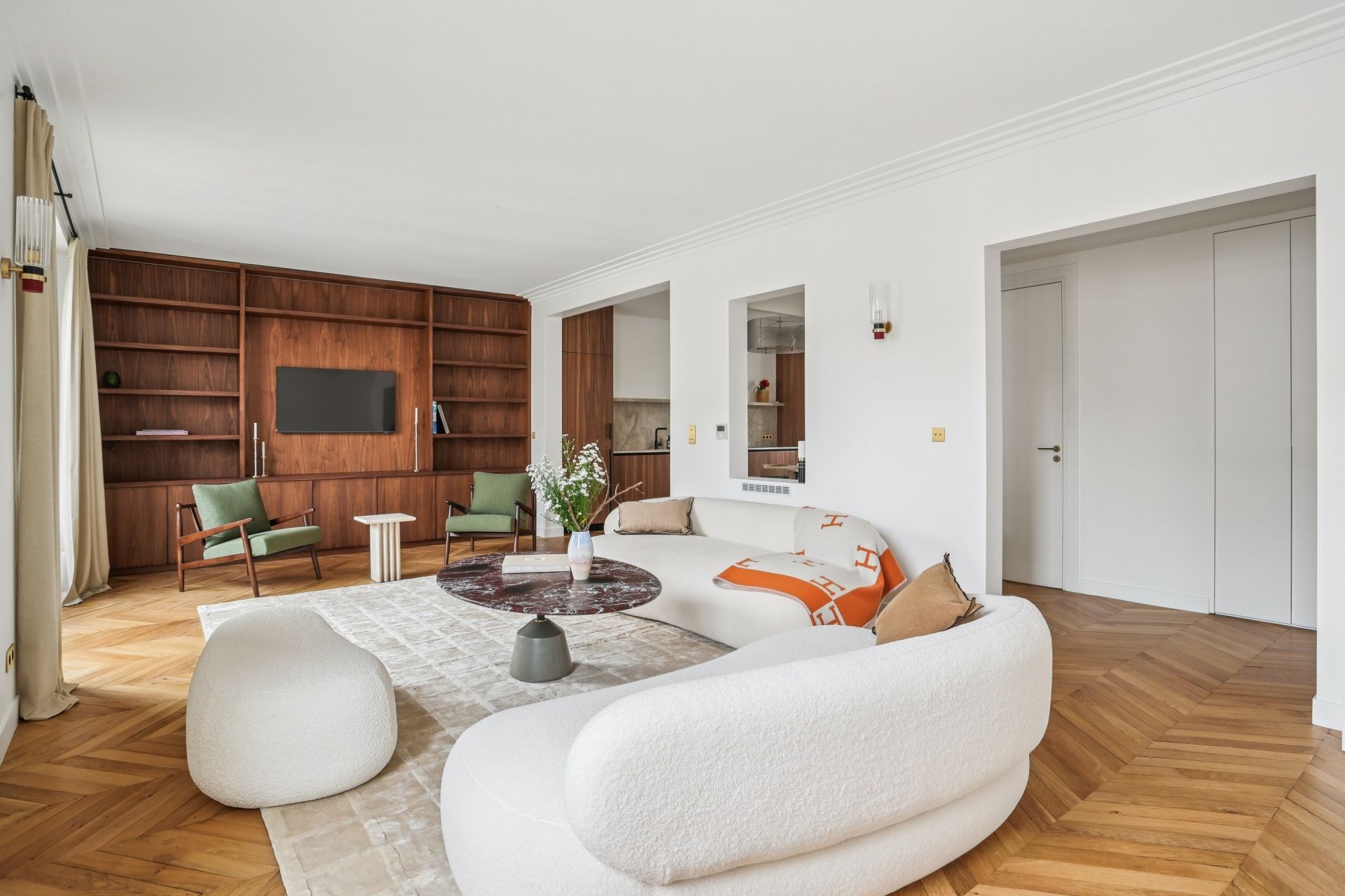 luxury apartment 5 Rooms for sale on PARIS (75007)