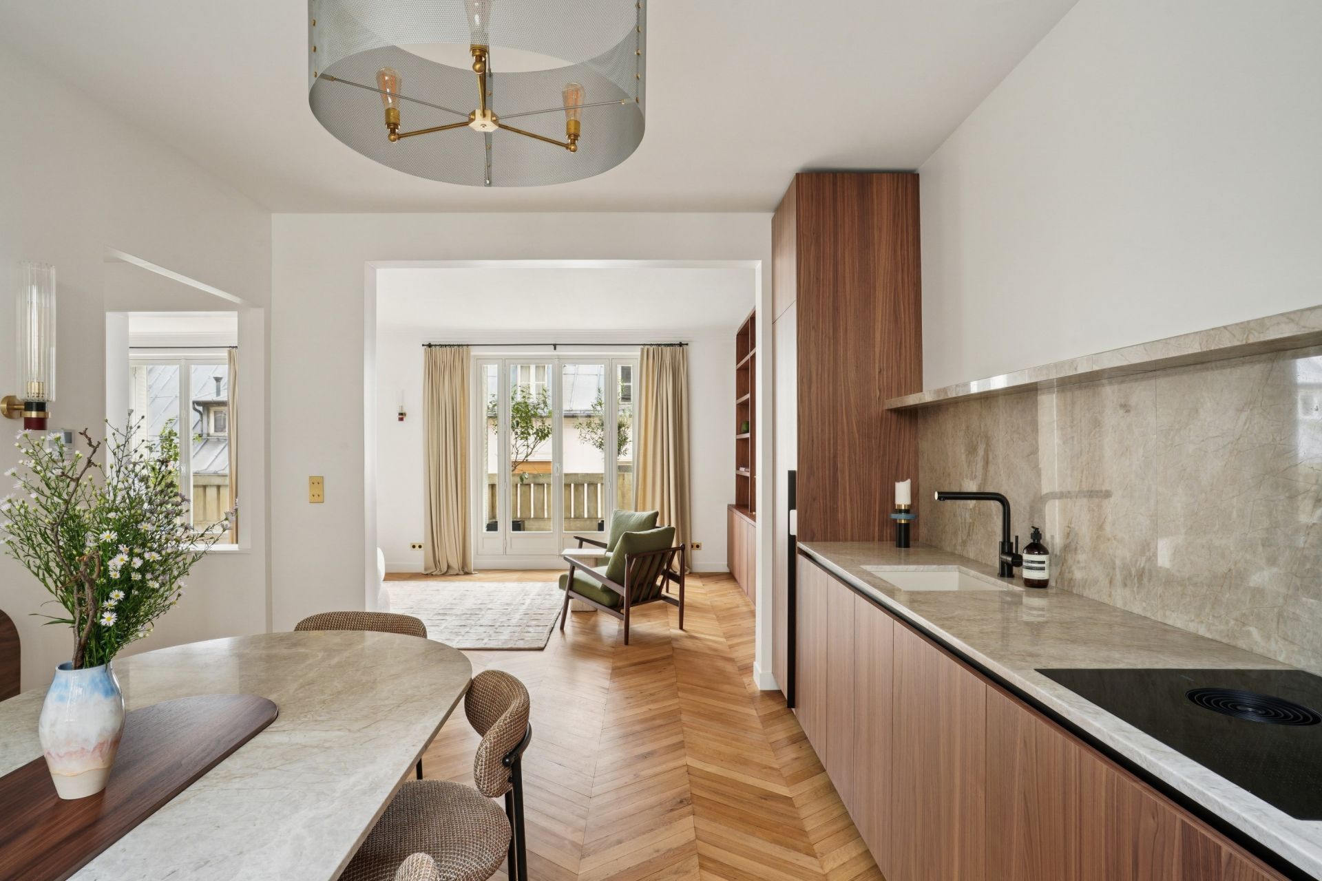 luxury apartment 5 Rooms for sale on PARIS (75007)