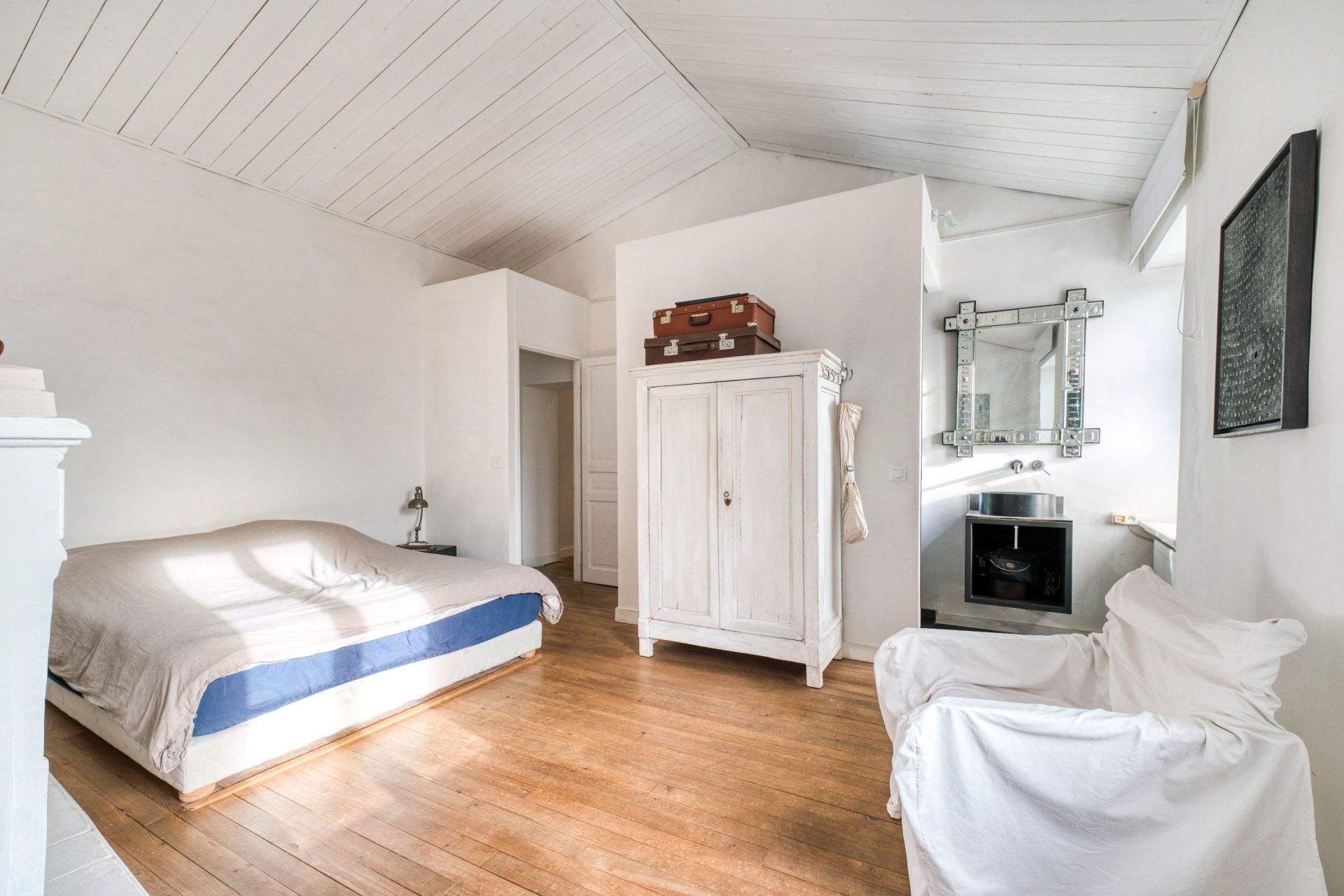 luxury house 7 Rooms for sale on LOIX (17111)