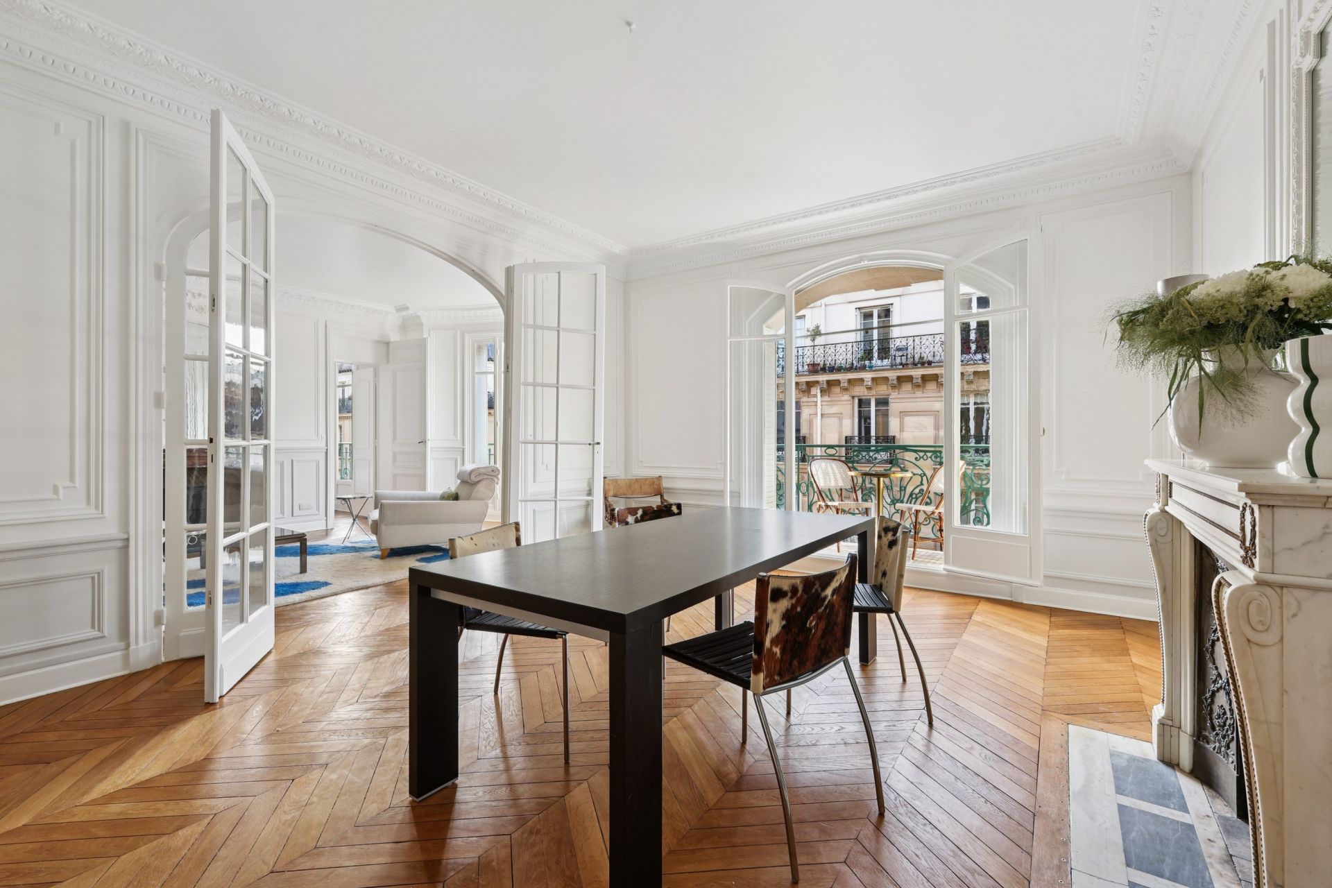 luxury apartment 6 Rooms for sale on PARIS (75004)