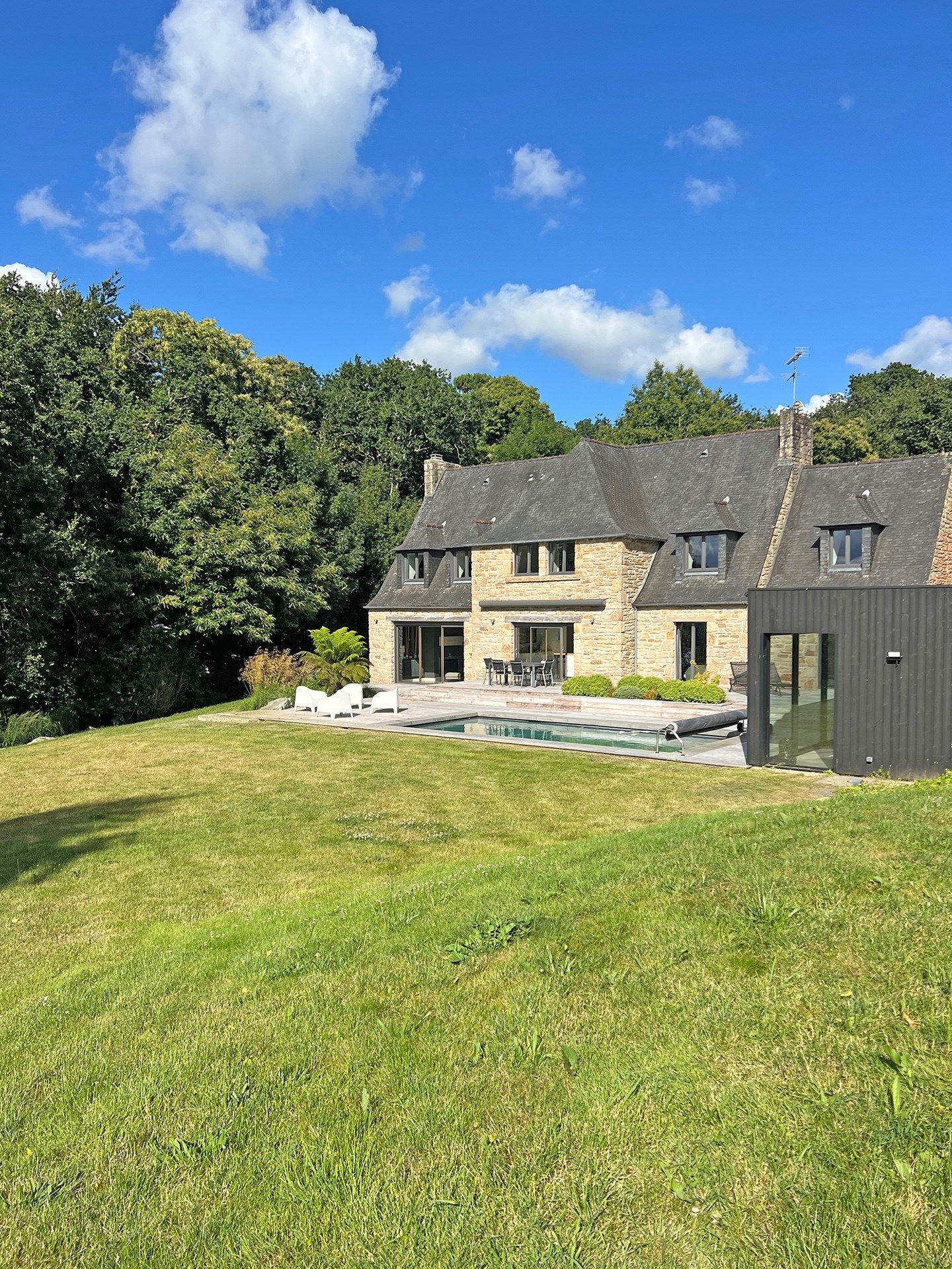 maison de luxe 10 Pièces en vente sur PLOUGASTEL DAOULAS (29470)