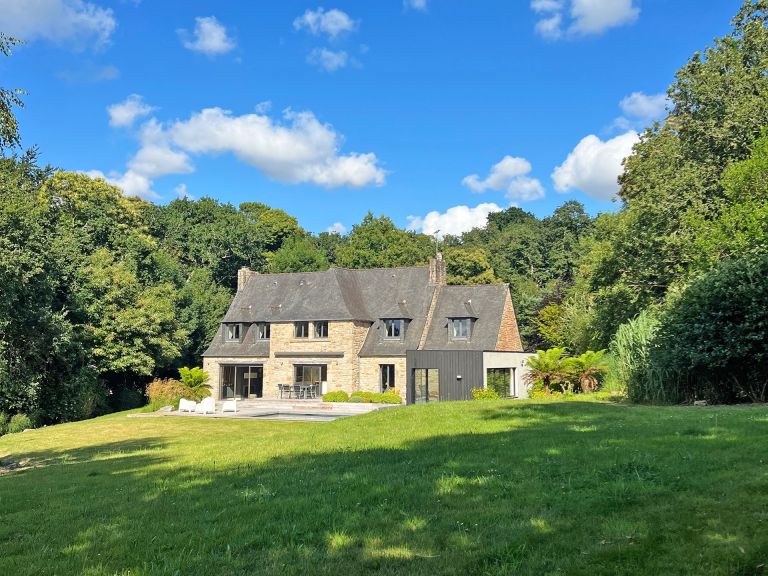 maison de luxe 10 Pièces en vente sur PLOUGASTEL DAOULAS (29470)