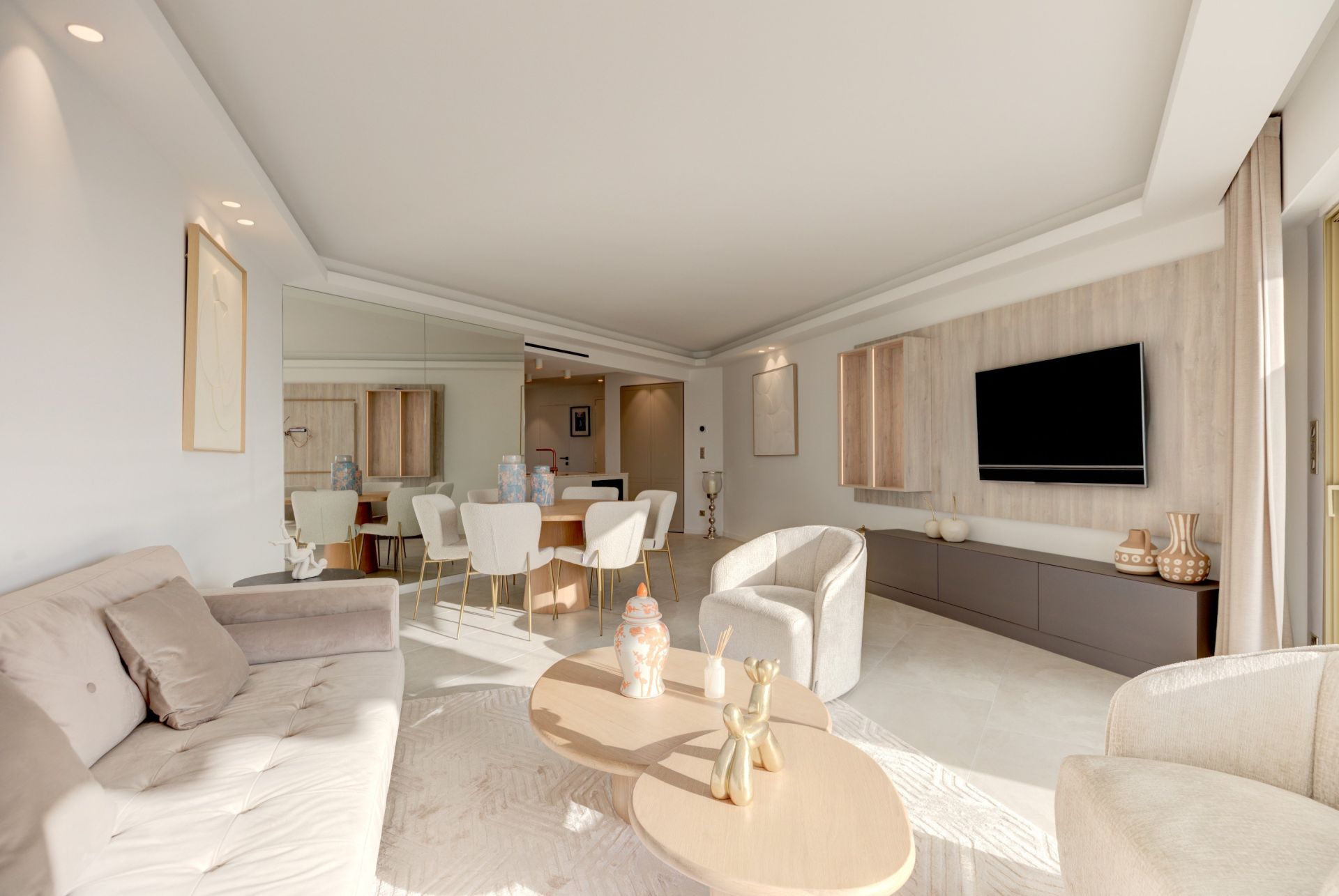 luxury apartment 4 Rooms for sale on CANNES (06400)