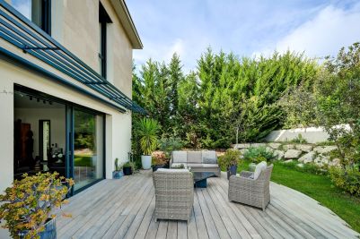 Sale Luxury house Aix-en-Provence 4 Rooms 111.6 m²