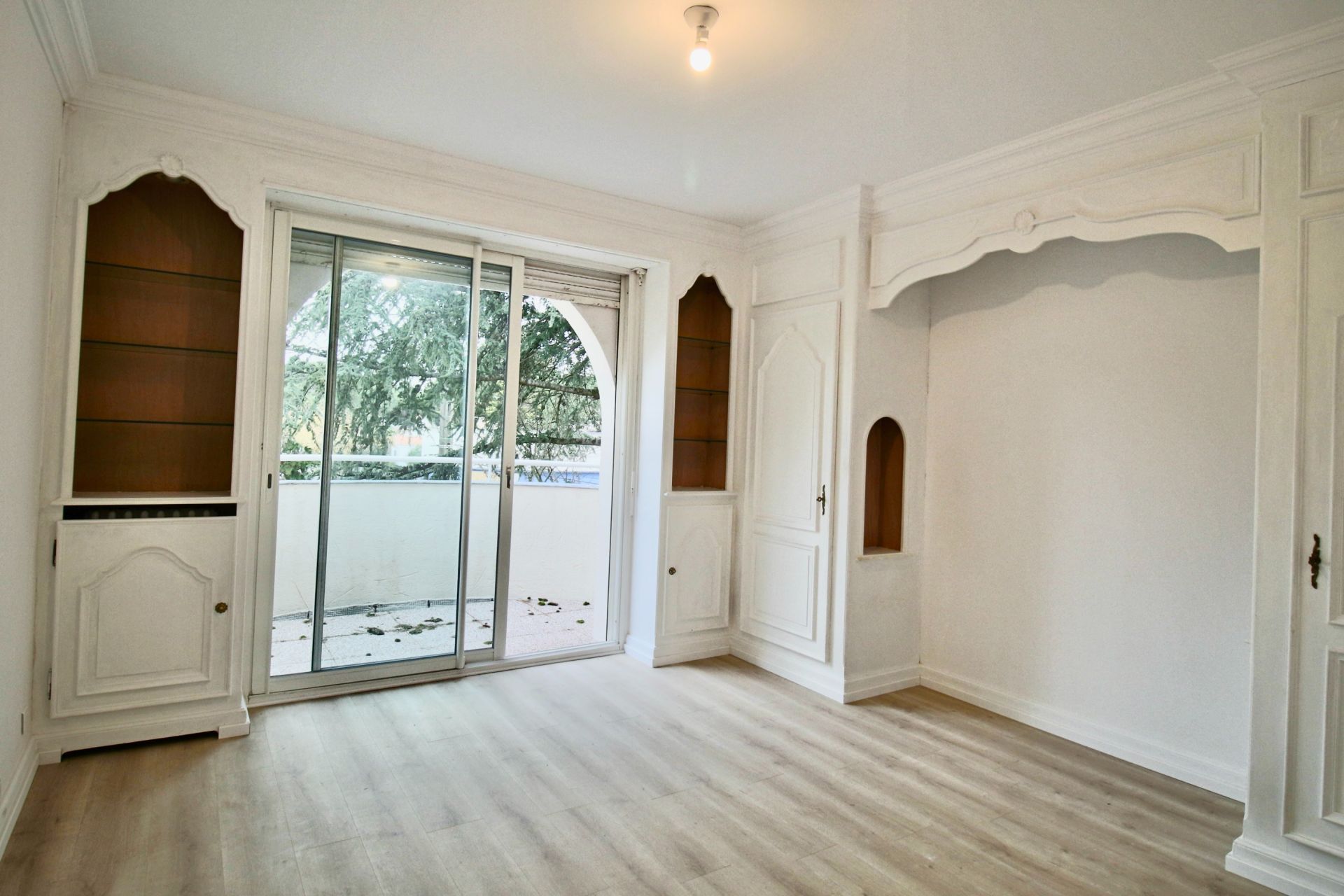 luxury house 5 Rooms for sale on LA BAULE (44500)