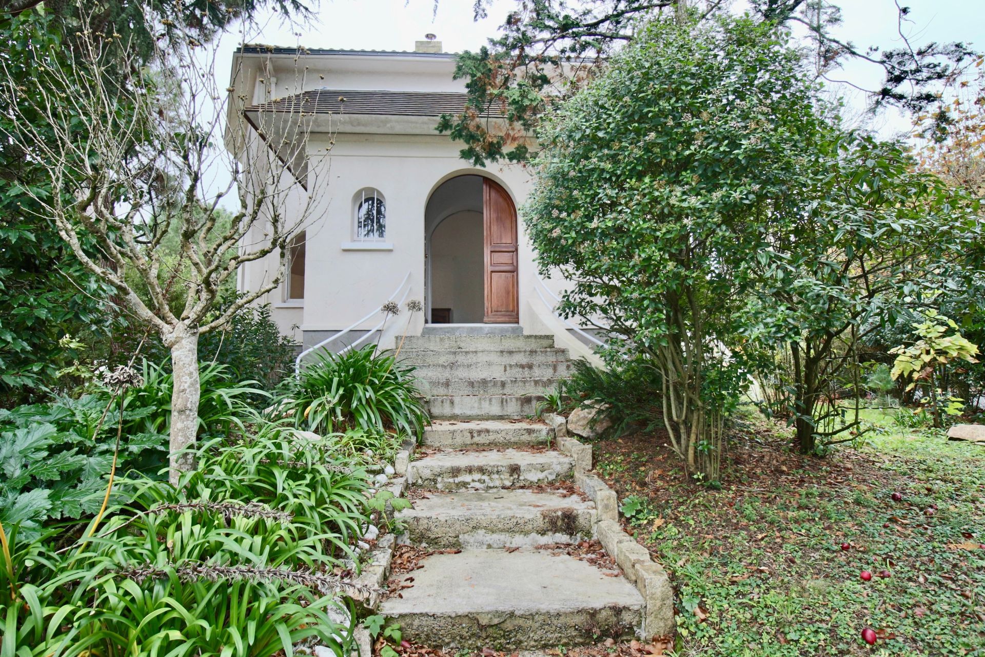 luxury house 5 Rooms for sale on LA BAULE (44500)