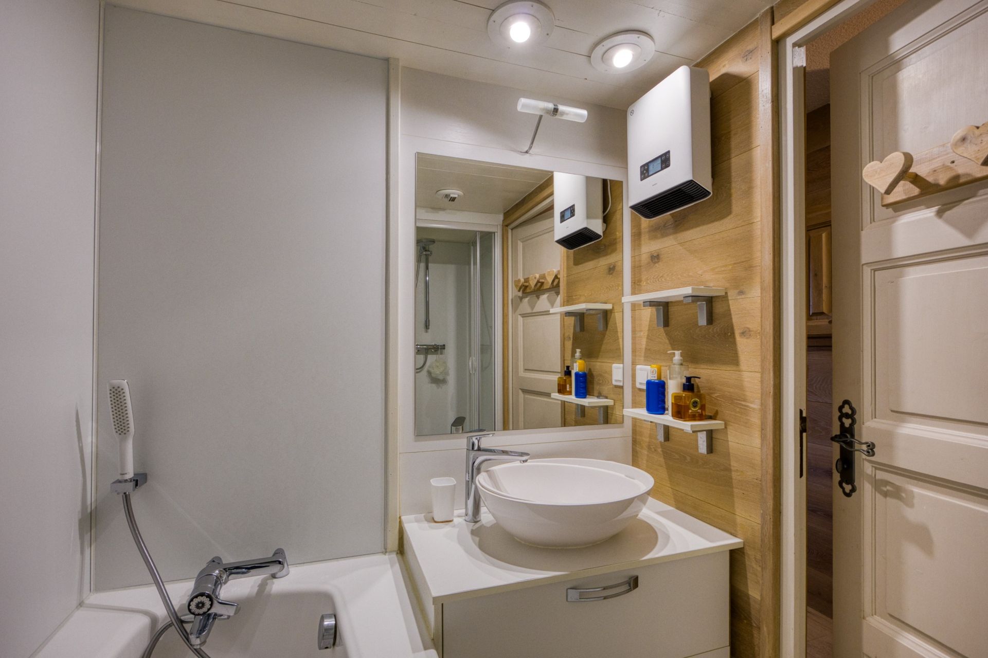 luxury apartment 4 Rooms for sale on MERIBEL LES ALLUES (73550)