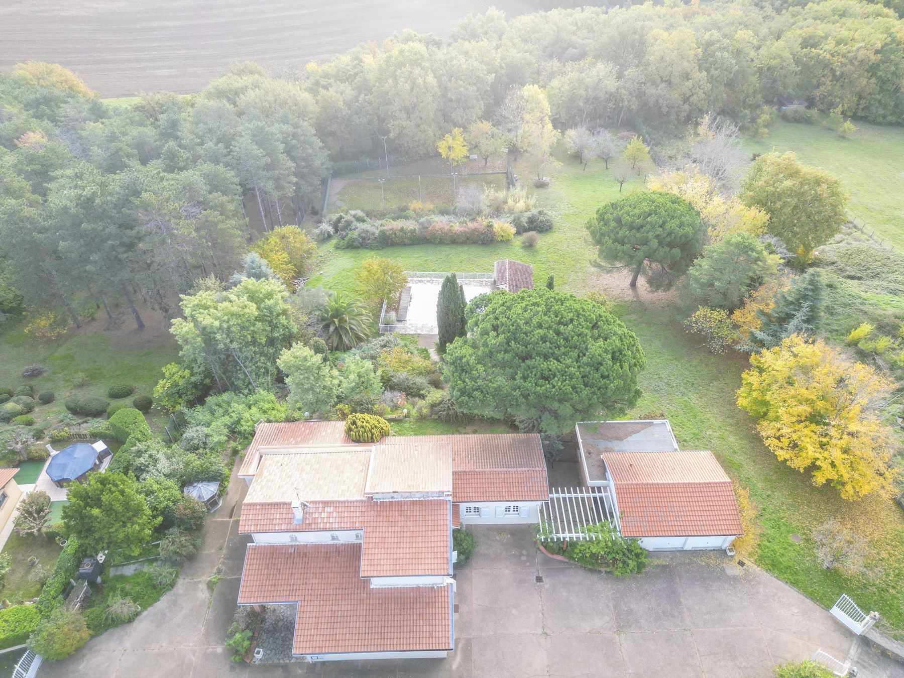 maison de luxe 10 Pièces en vente sur GIROUSSENS (81500)