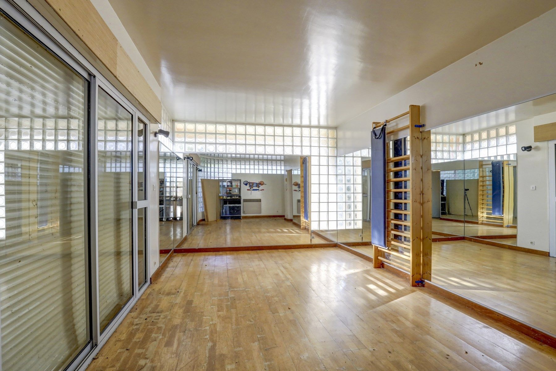 maison de luxe 10 Pièces en vente sur GIROUSSENS (81500)