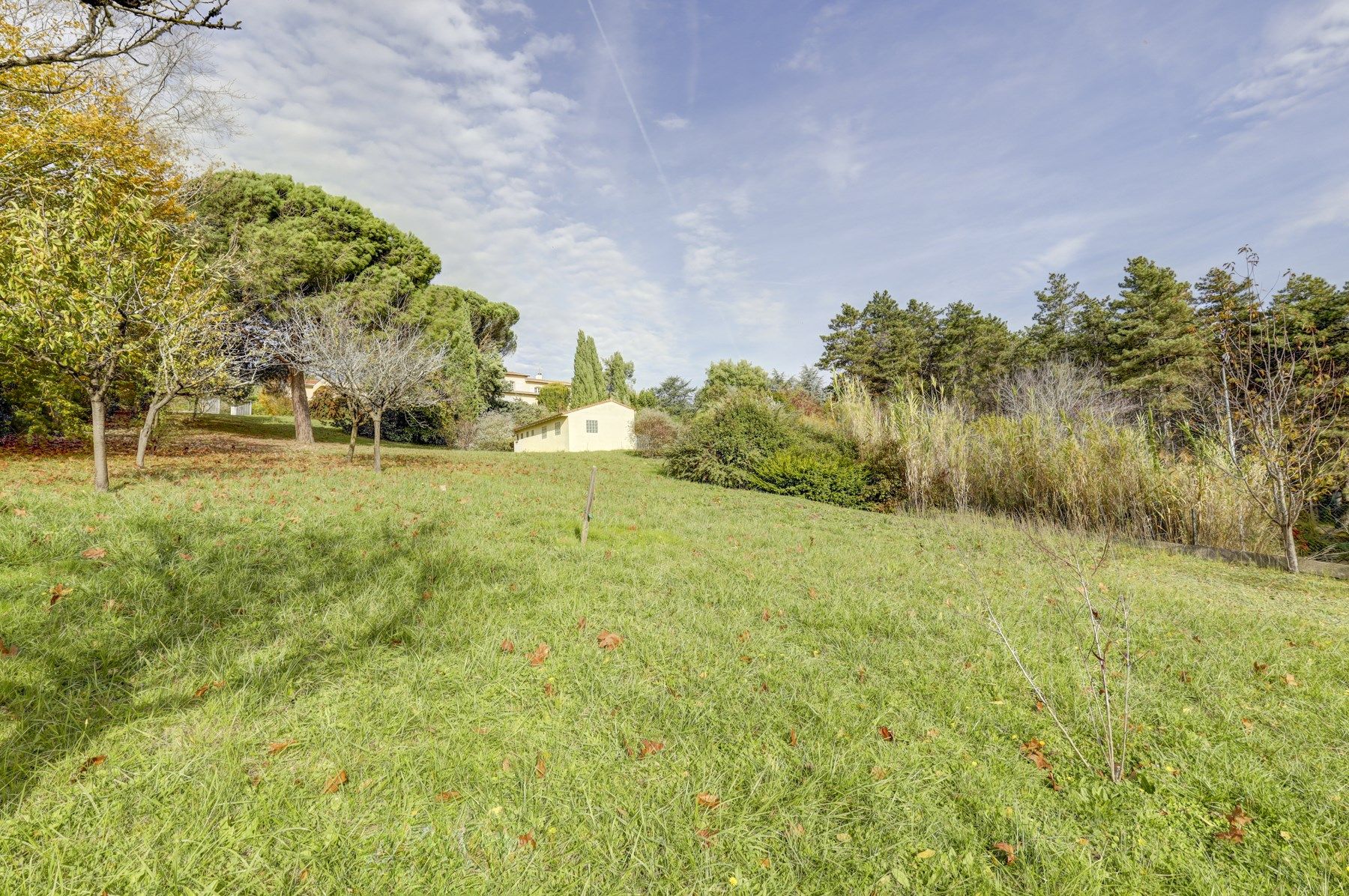 luxury house 10 Rooms for sale on GIROUSSENS (81500)