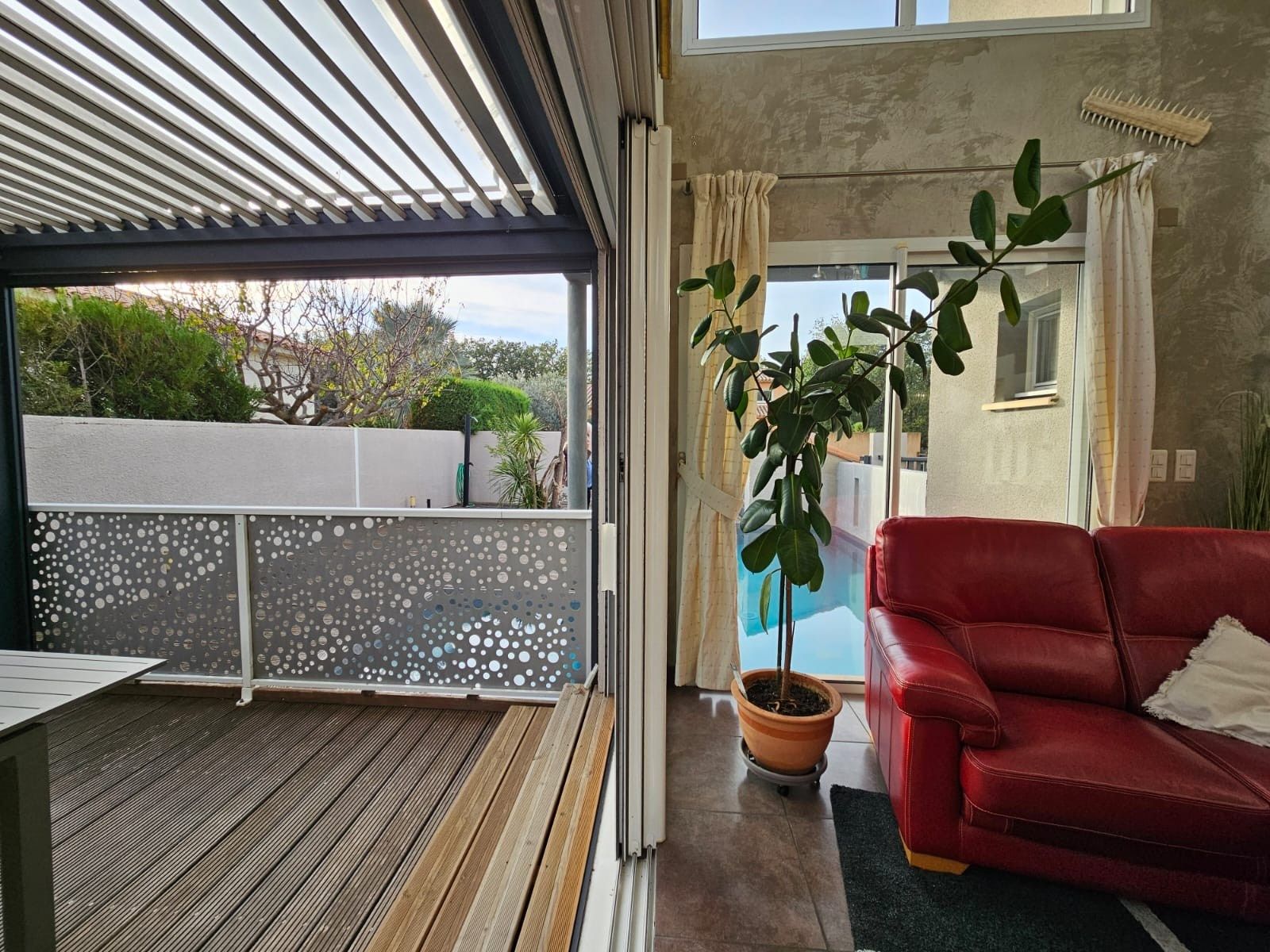 luxury house 5 Rooms for sale on PERPIGNAN (66000)