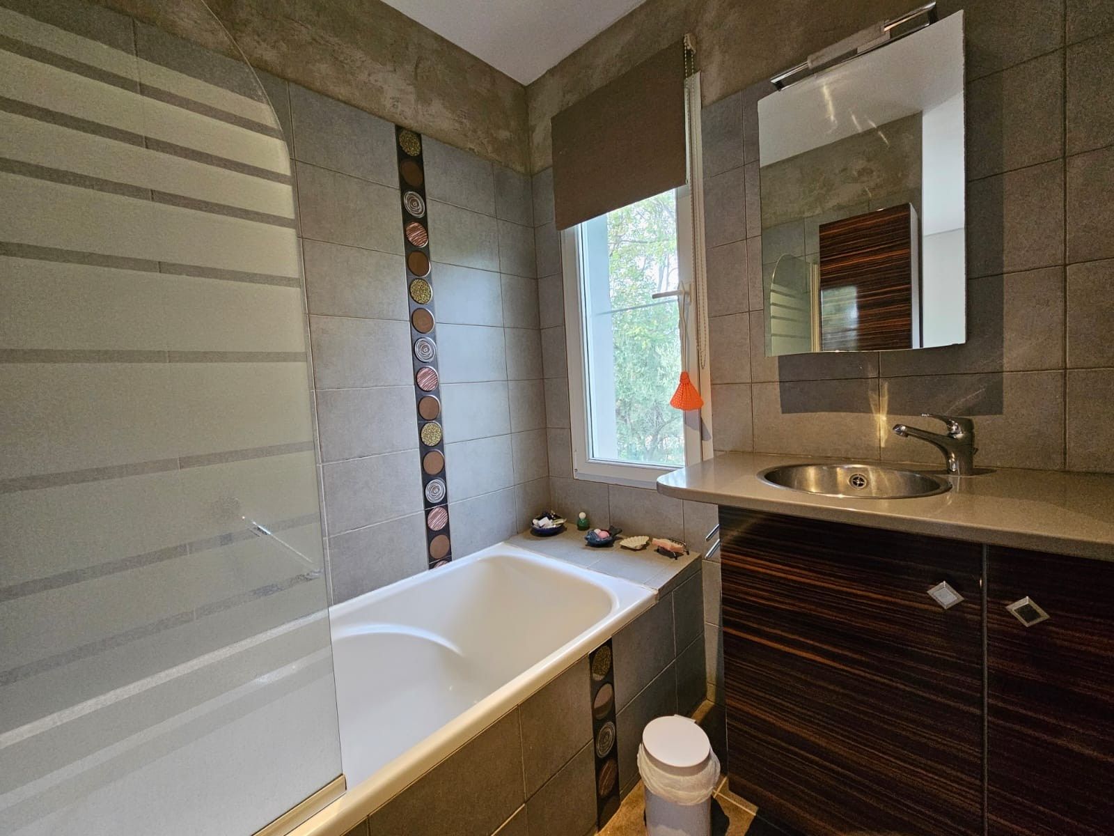 luxury house 5 Rooms for sale on PERPIGNAN (66000)